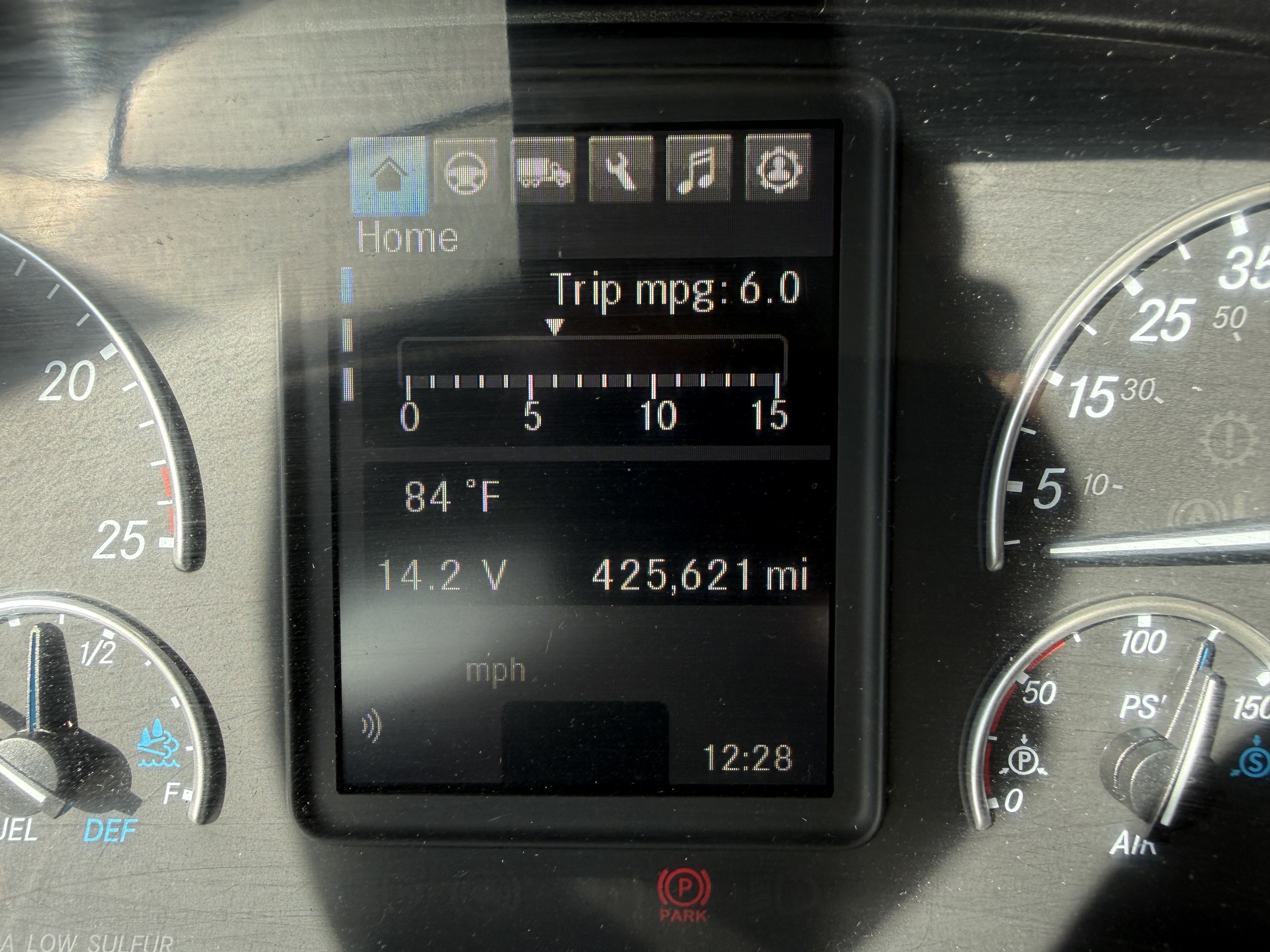 2021 FREIGHTLINER CASCADIA 126SLP - image 15