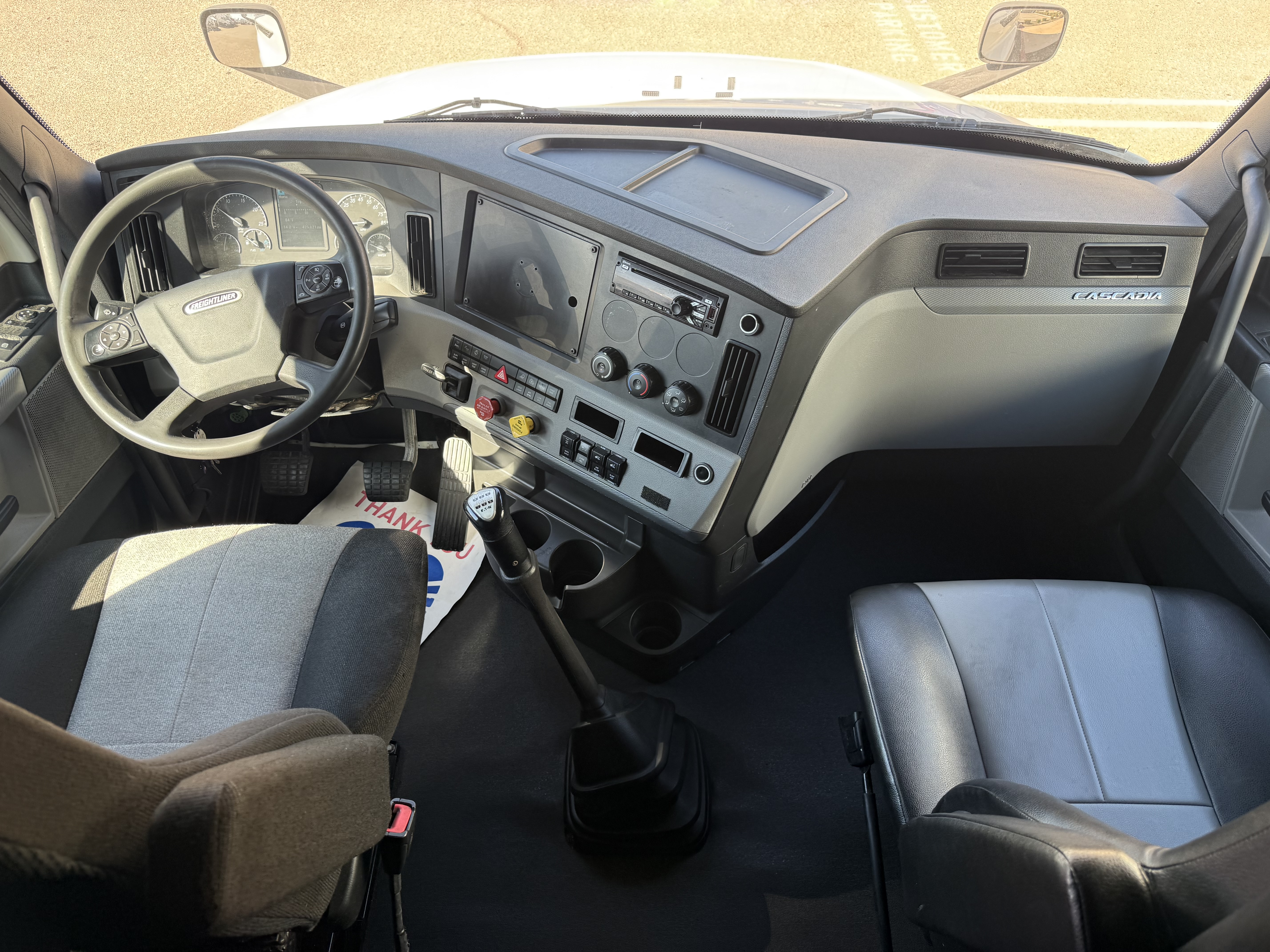 2021 FREIGHTLINER CASCADIA 126SLP - image 17