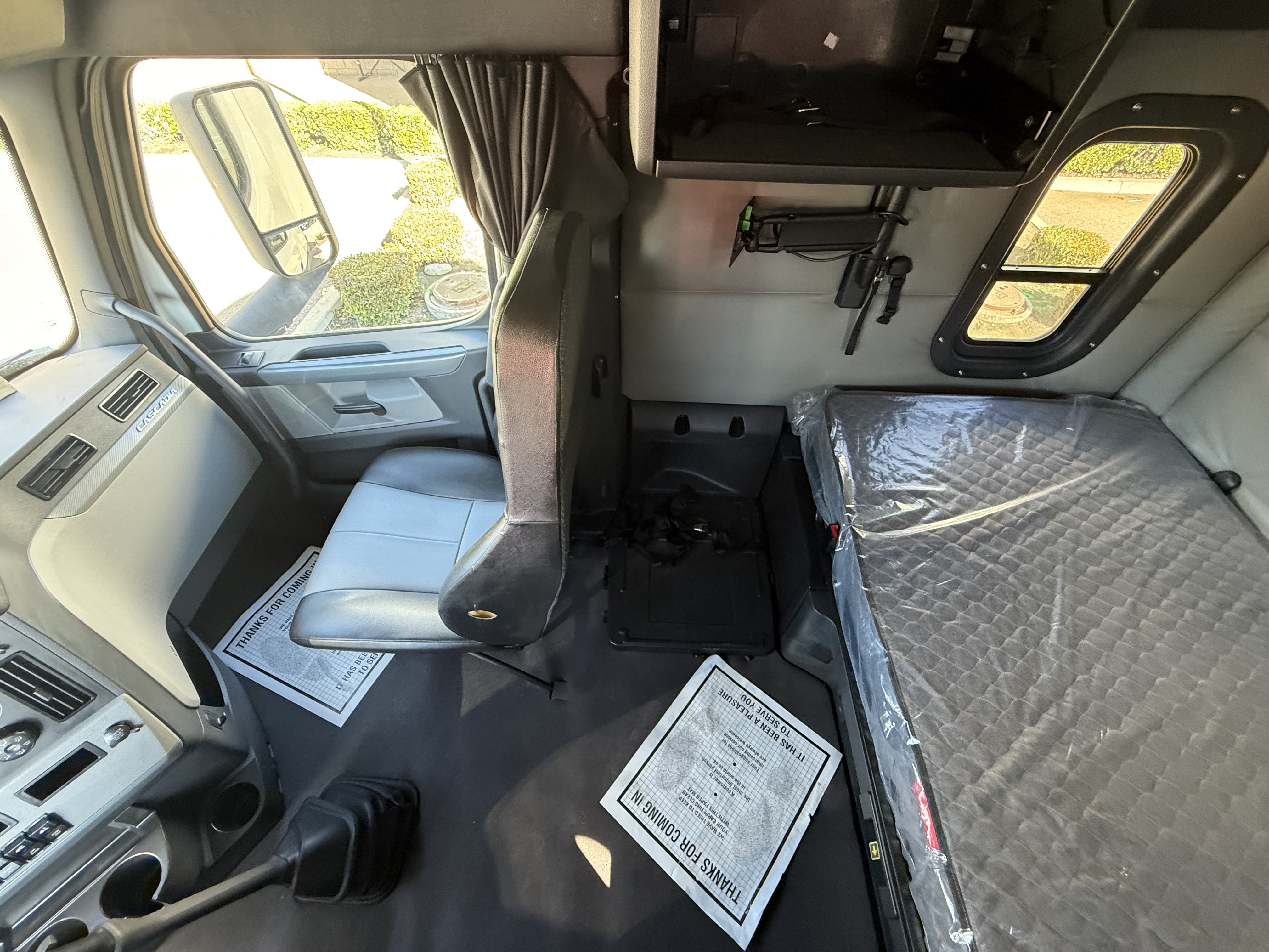 2021 FREIGHTLINER CASCADIA 126SLP - image 18