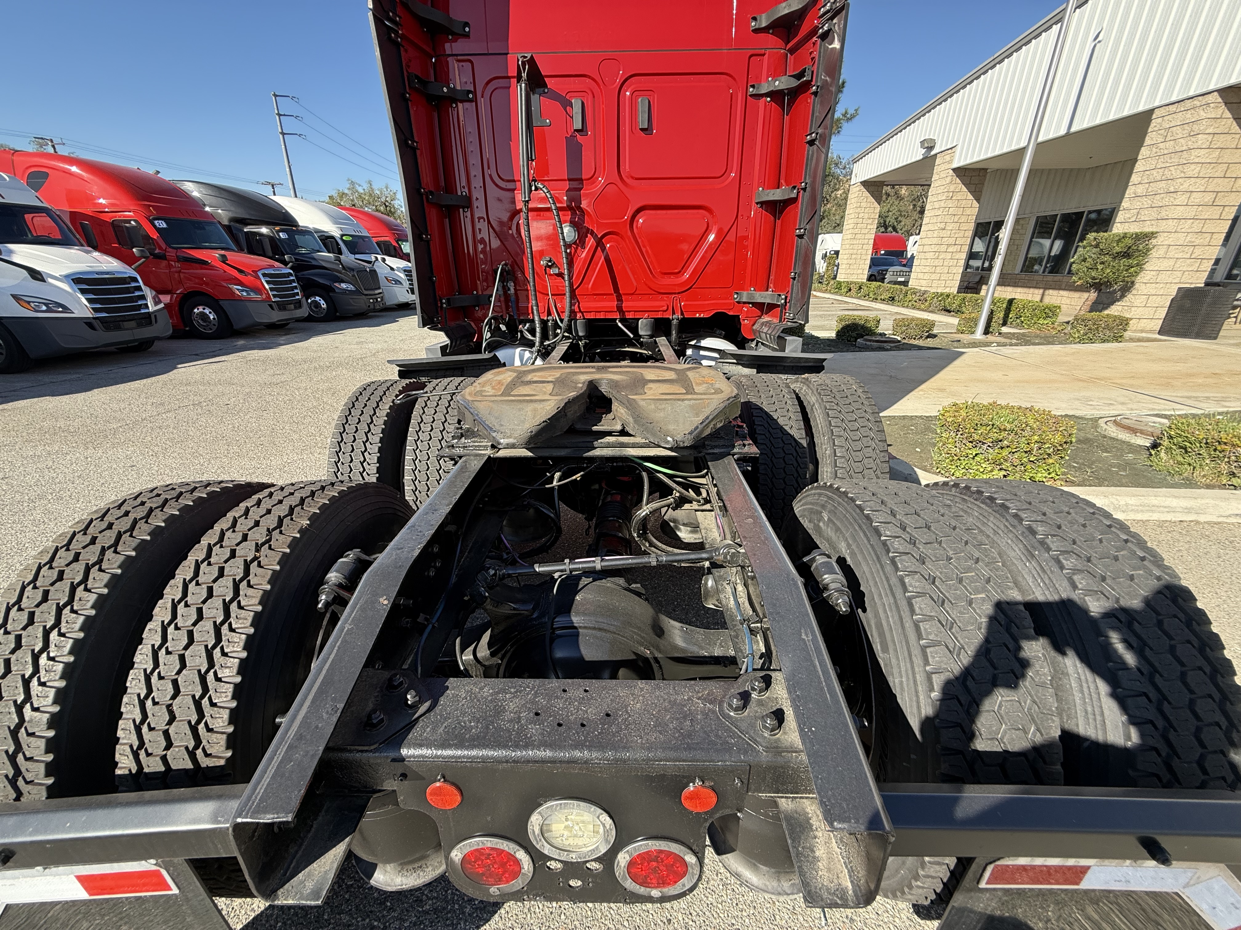 2021 FREIGHTLINER CASCADIA 126SLP - image 6