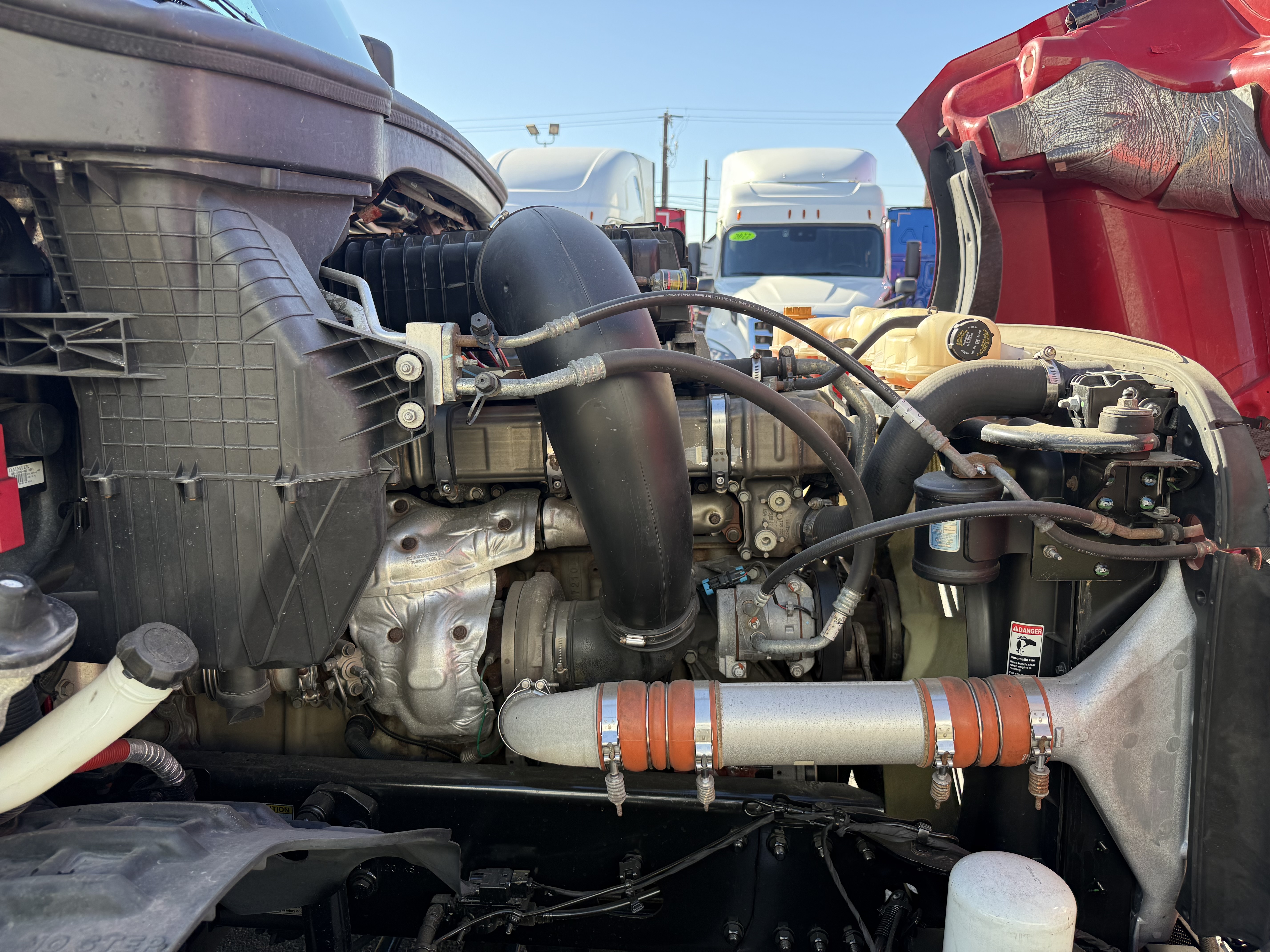 2021 FREIGHTLINER CASCADIA 126SLP - image 10