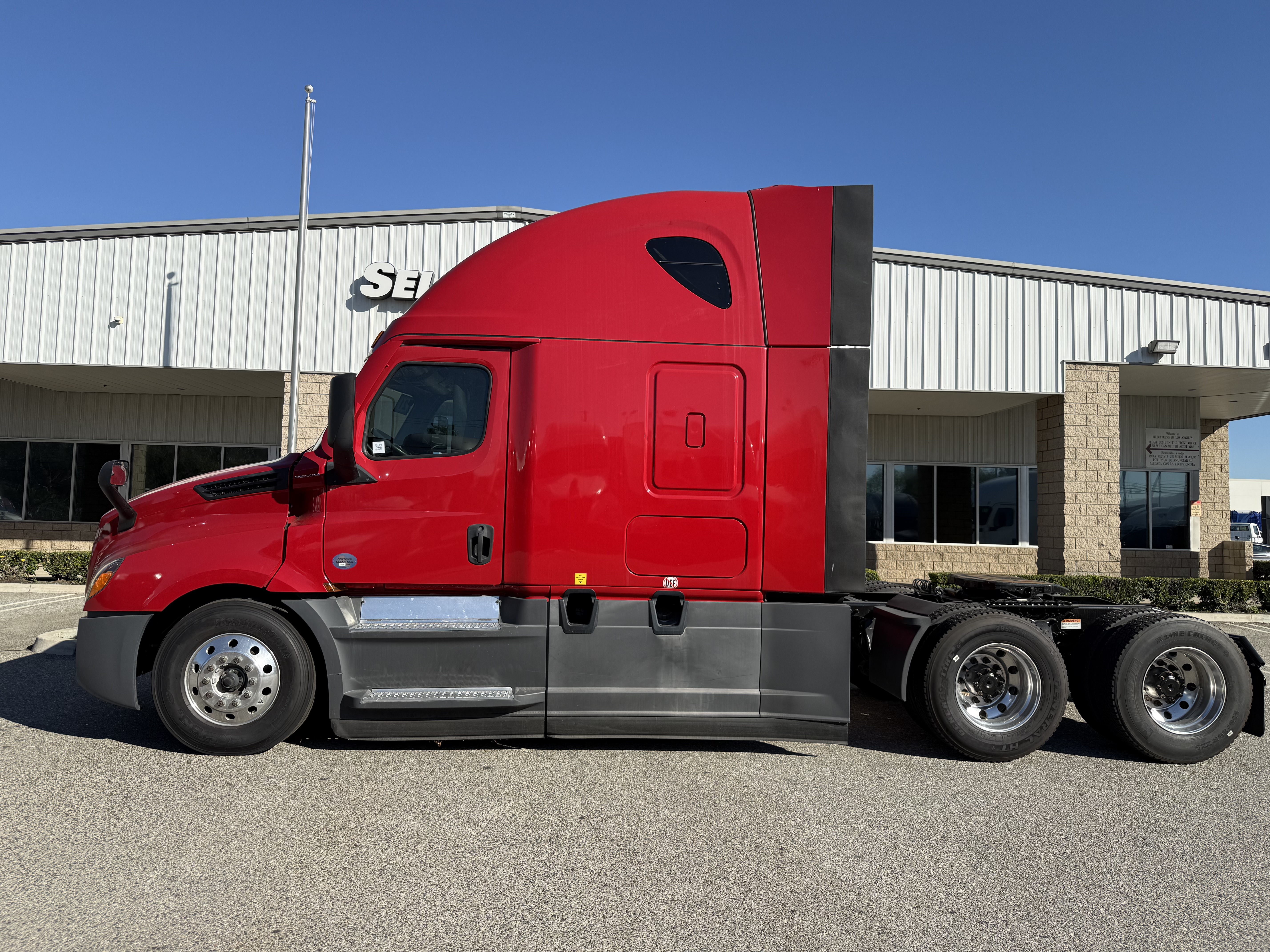 2021 FREIGHTLINER CASCADIA 126SLP - image 3