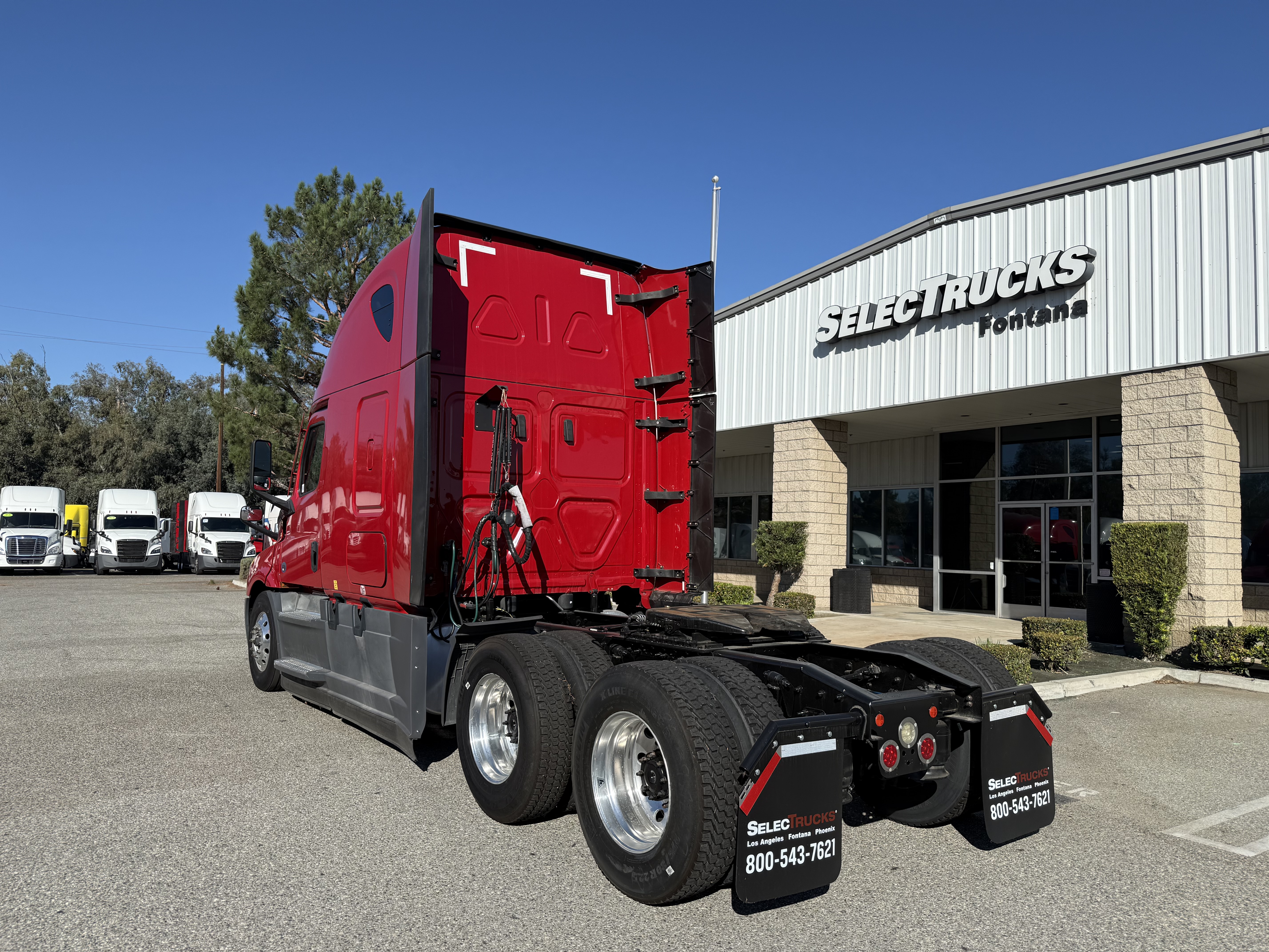 2021 FREIGHTLINER CASCADIA 126SLP - image 4