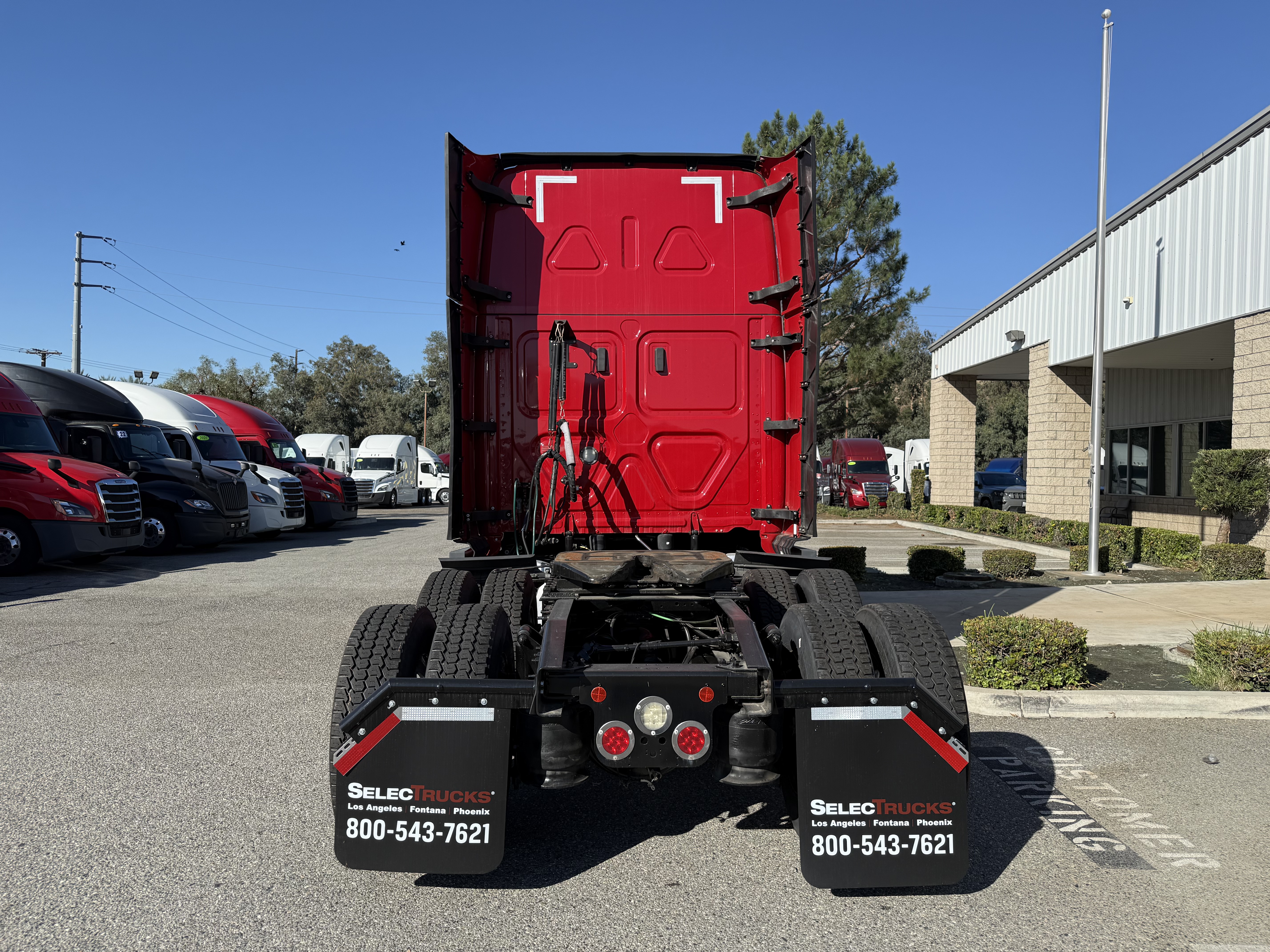 2021 FREIGHTLINER CASCADIA 126SLP - image 6