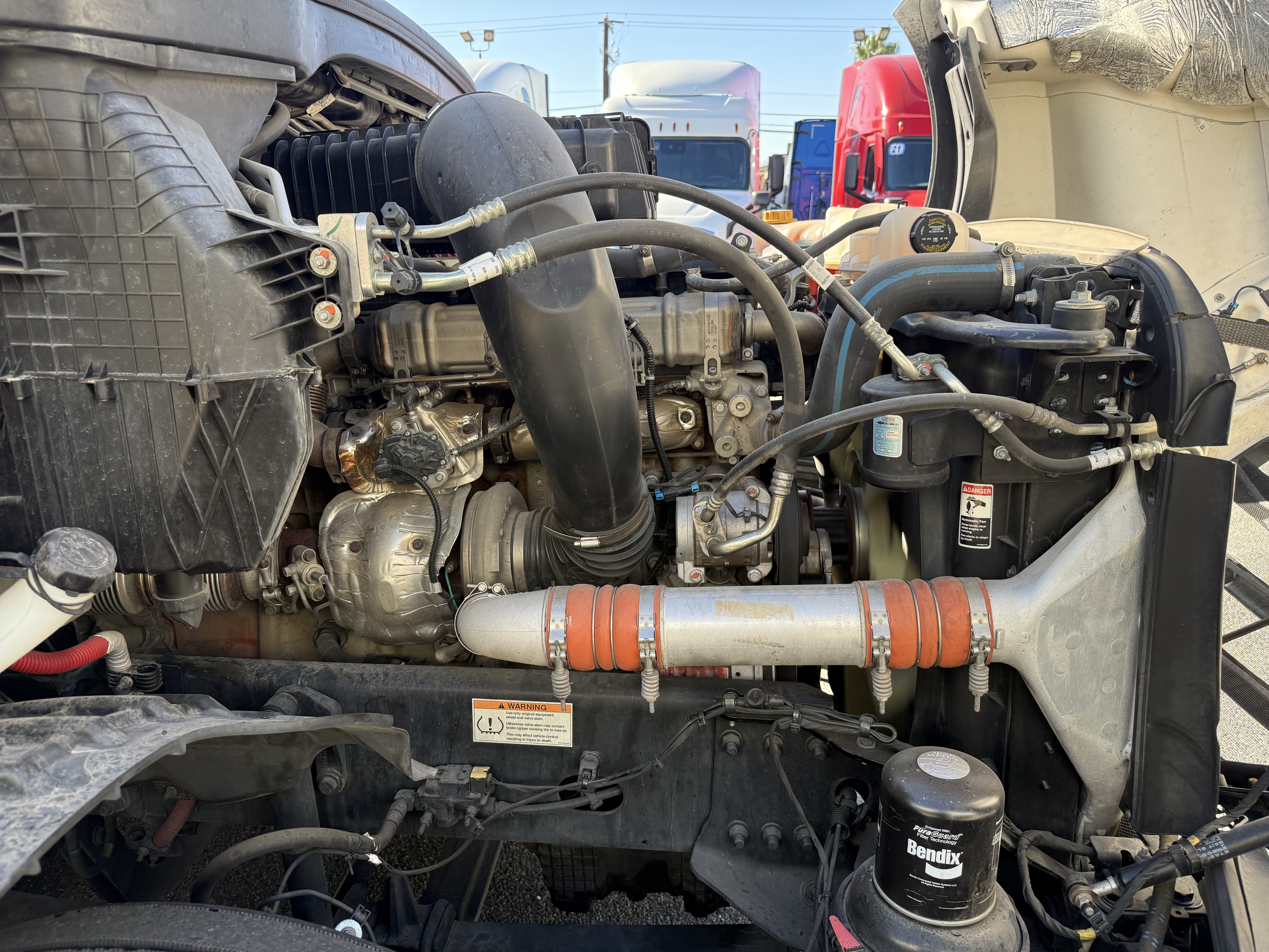 2023 FREIGHTLINER CASCADIA 126SLP - image 10