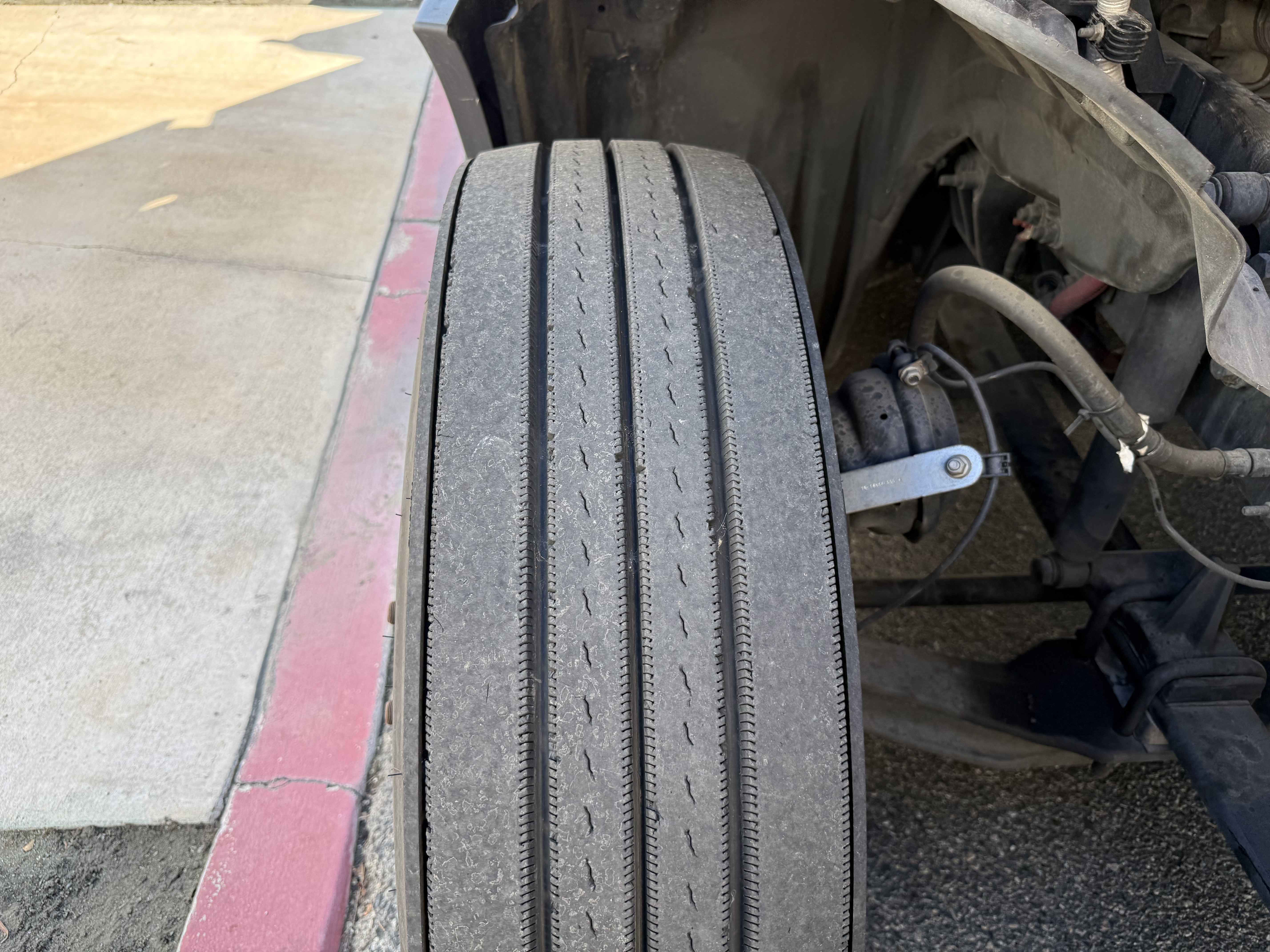 2023 FREIGHTLINER CASCADIA 126SLP - image 14