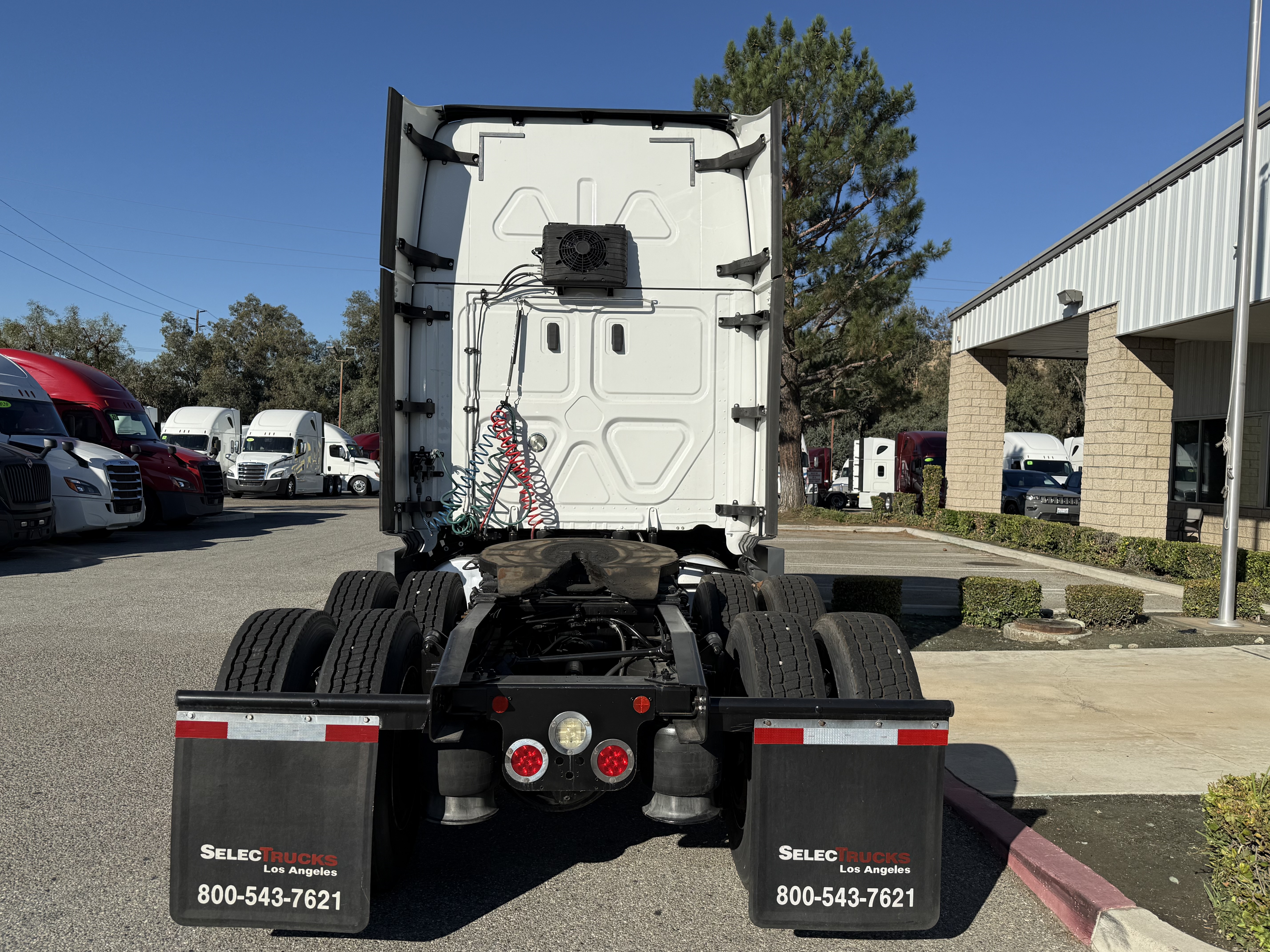 2021 FREIGHTLINER CASCADIA 126SLP - image 5