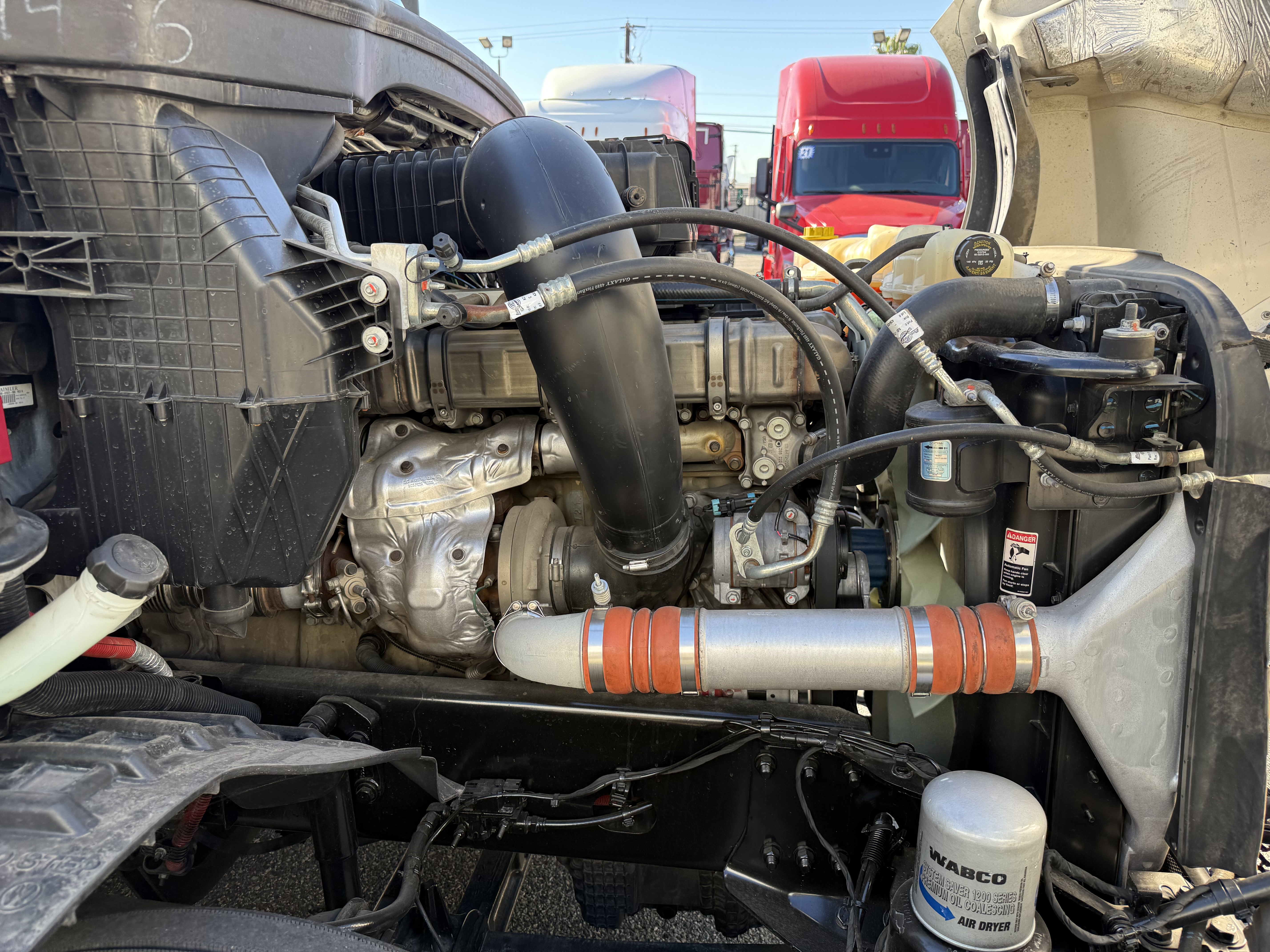 2021 FREIGHTLINER CASCADIA 126SLP - image 10