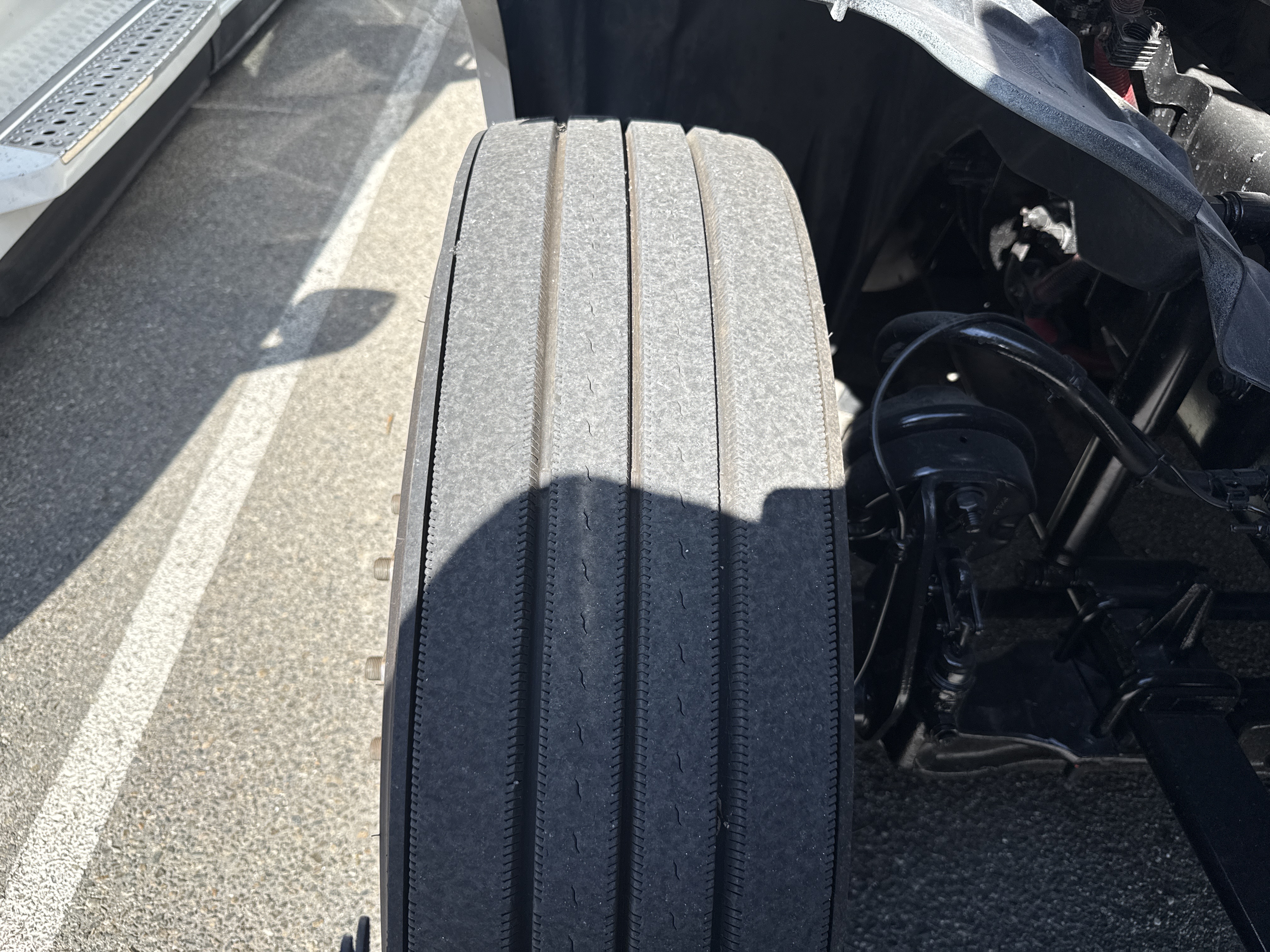 2021 FREIGHTLINER CASCADIA 126SLP - image 15