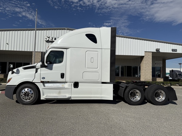 FREIGHTLINER CASCADIA 126SLP 2020