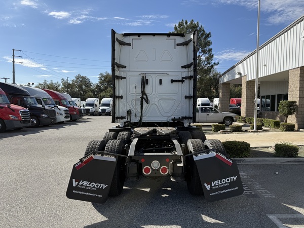 FREIGHTLINER CASCADIA 126SLP 2020