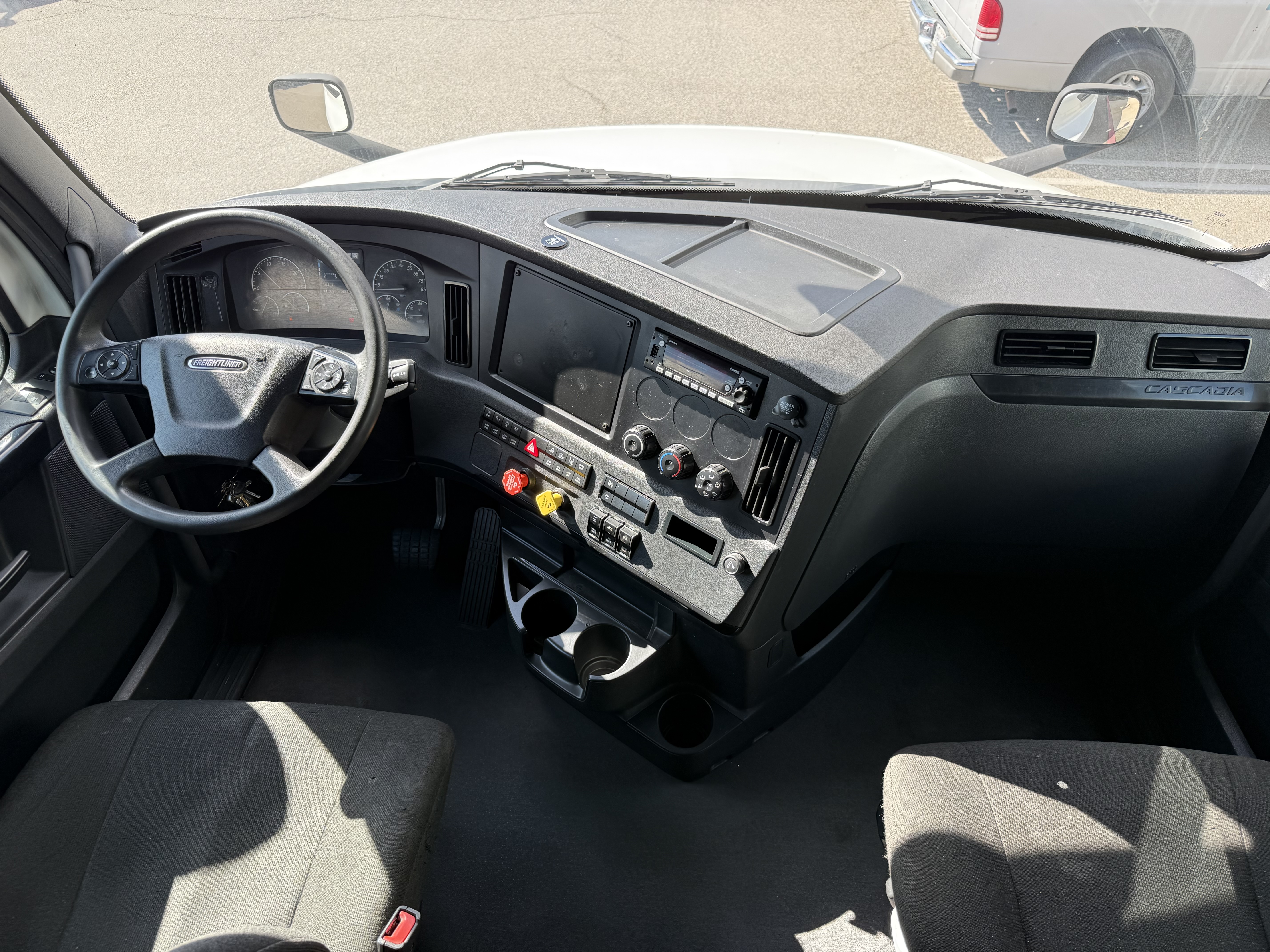 2023 FREIGHTLINER CASCADIA 126SLP - image 16