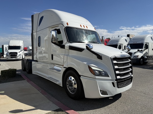 FREIGHTLINER CASCADIA 126SLP 2023