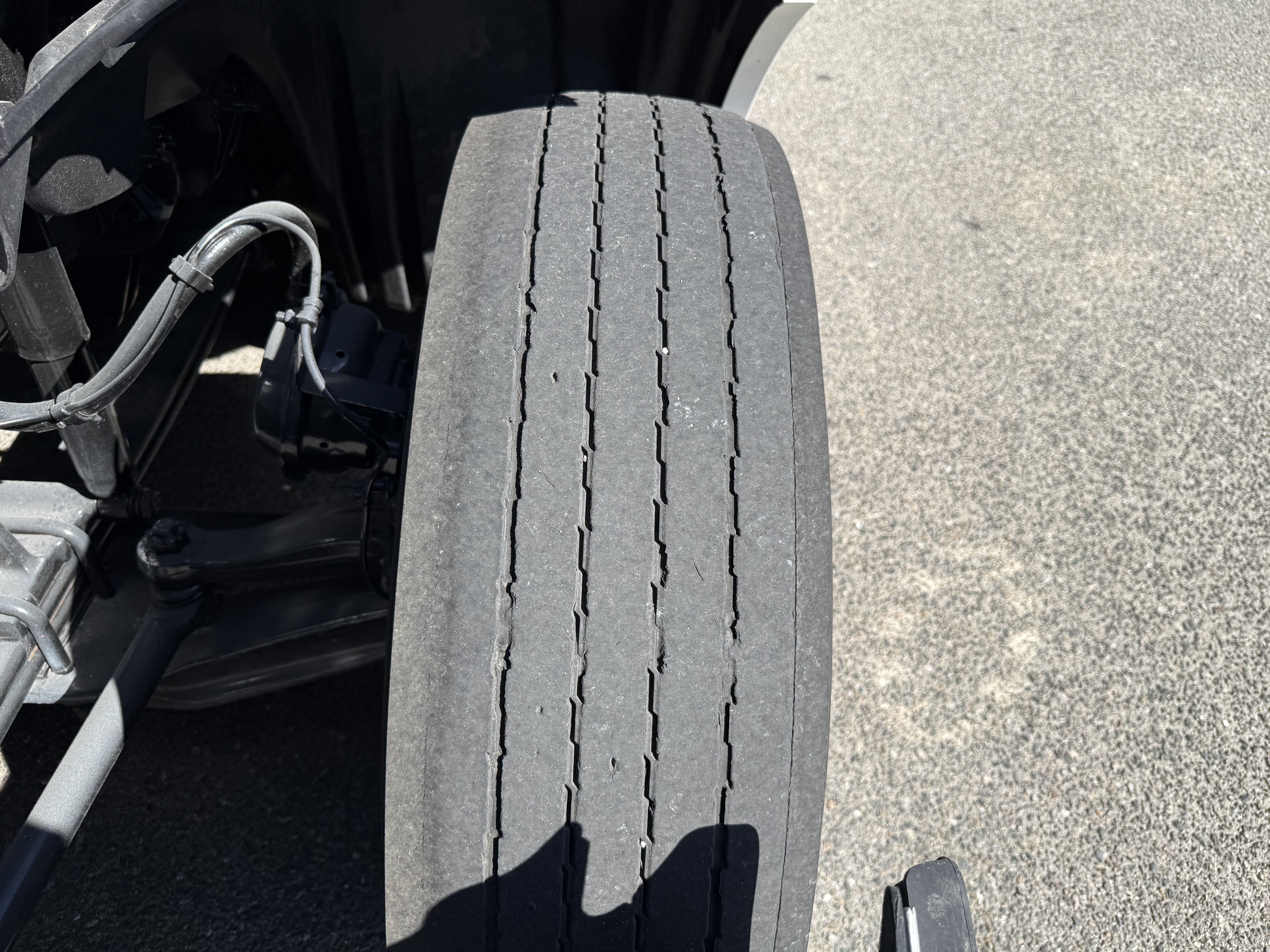 2023 FREIGHTLINER CASCADIA 126SLP - image 13