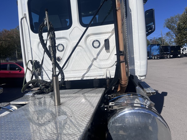 FREIGHTLINER CASCADIA 126DC 2022