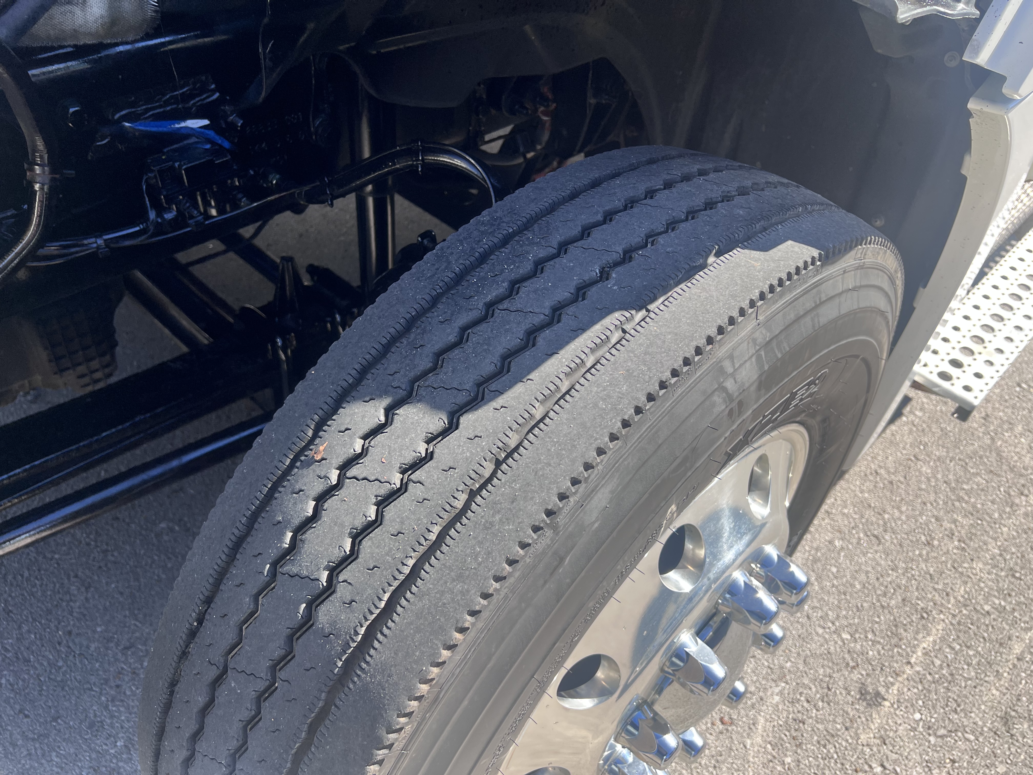 2022 FREIGHTLINER CASCADIA 126DC - image 15