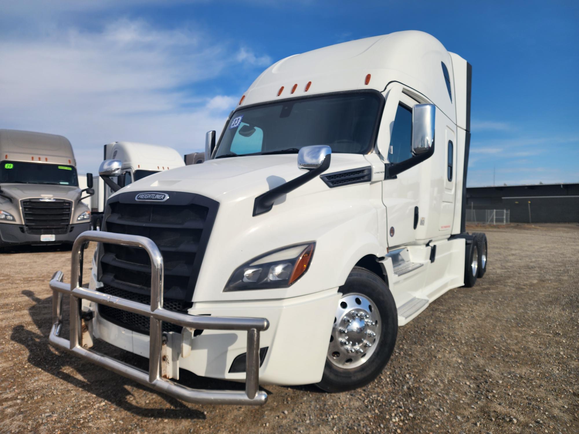 2023 FREIGHTLINER CASCADIA 126SLP - image 1