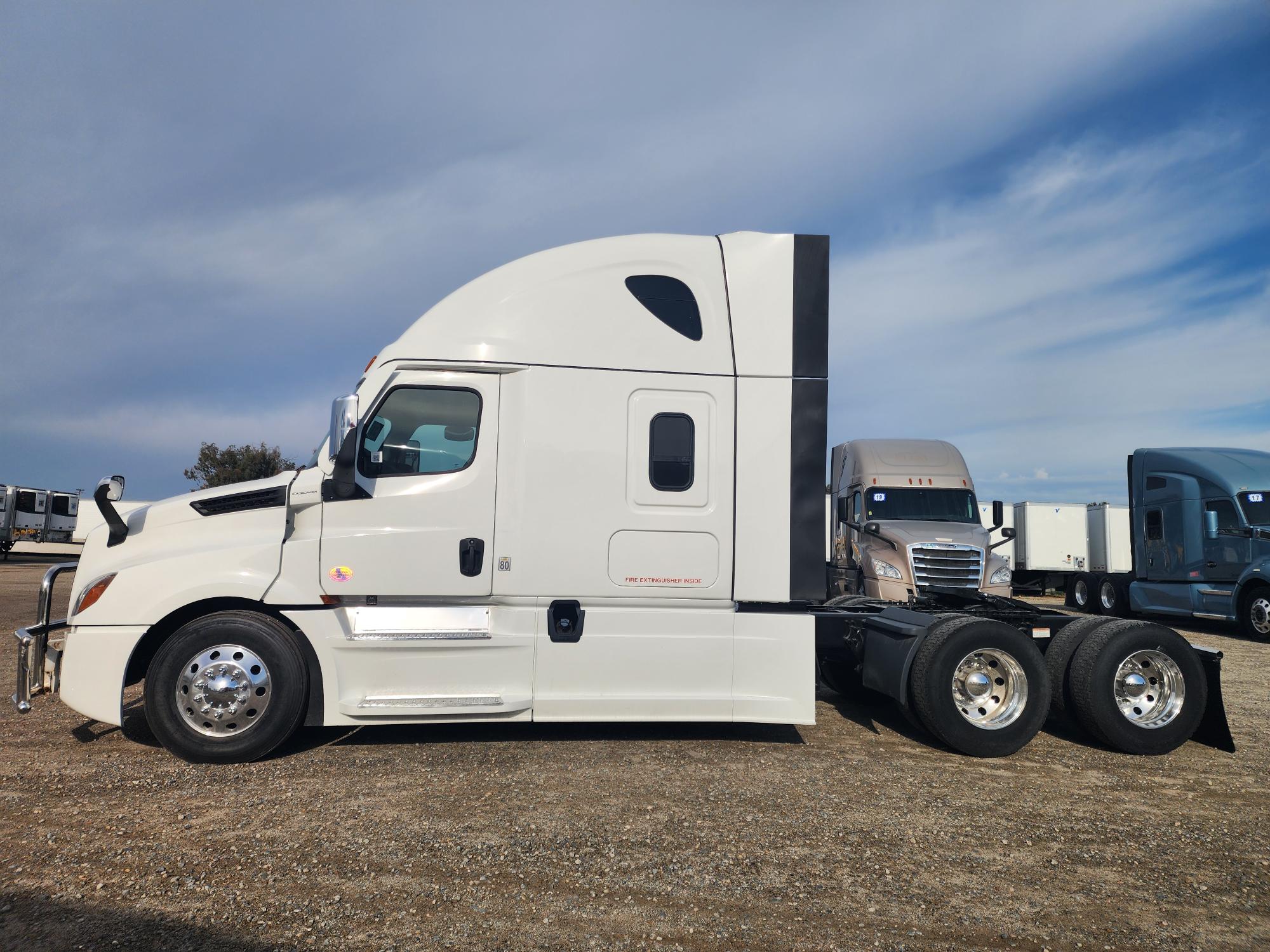 2023 FREIGHTLINER CASCADIA 126SLP - image 7