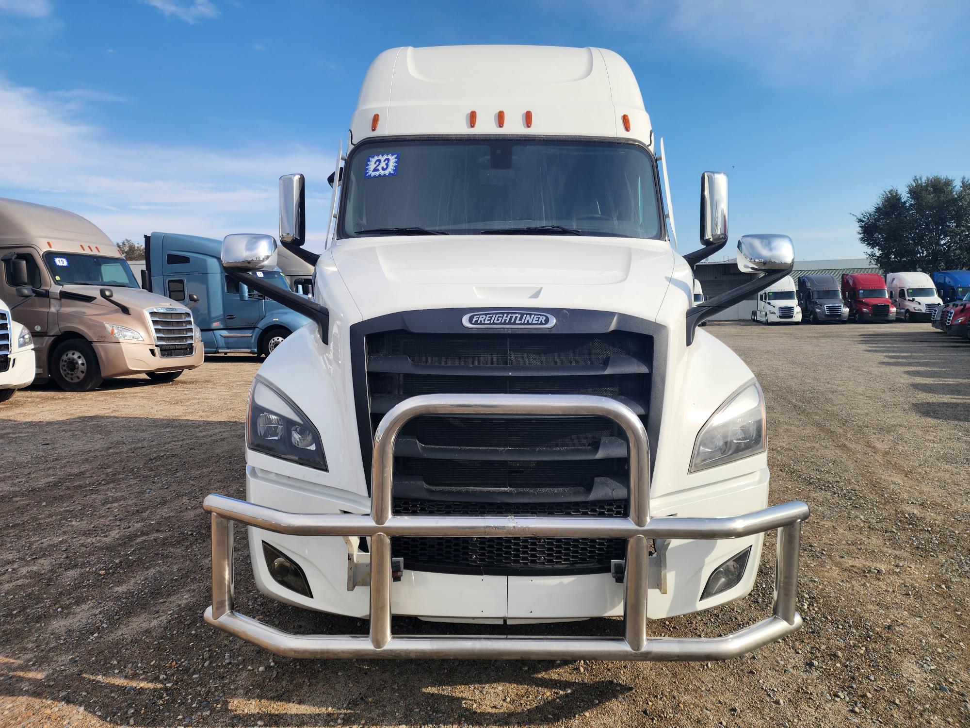 2023 FREIGHTLINER CASCADIA 126SLP - image 2