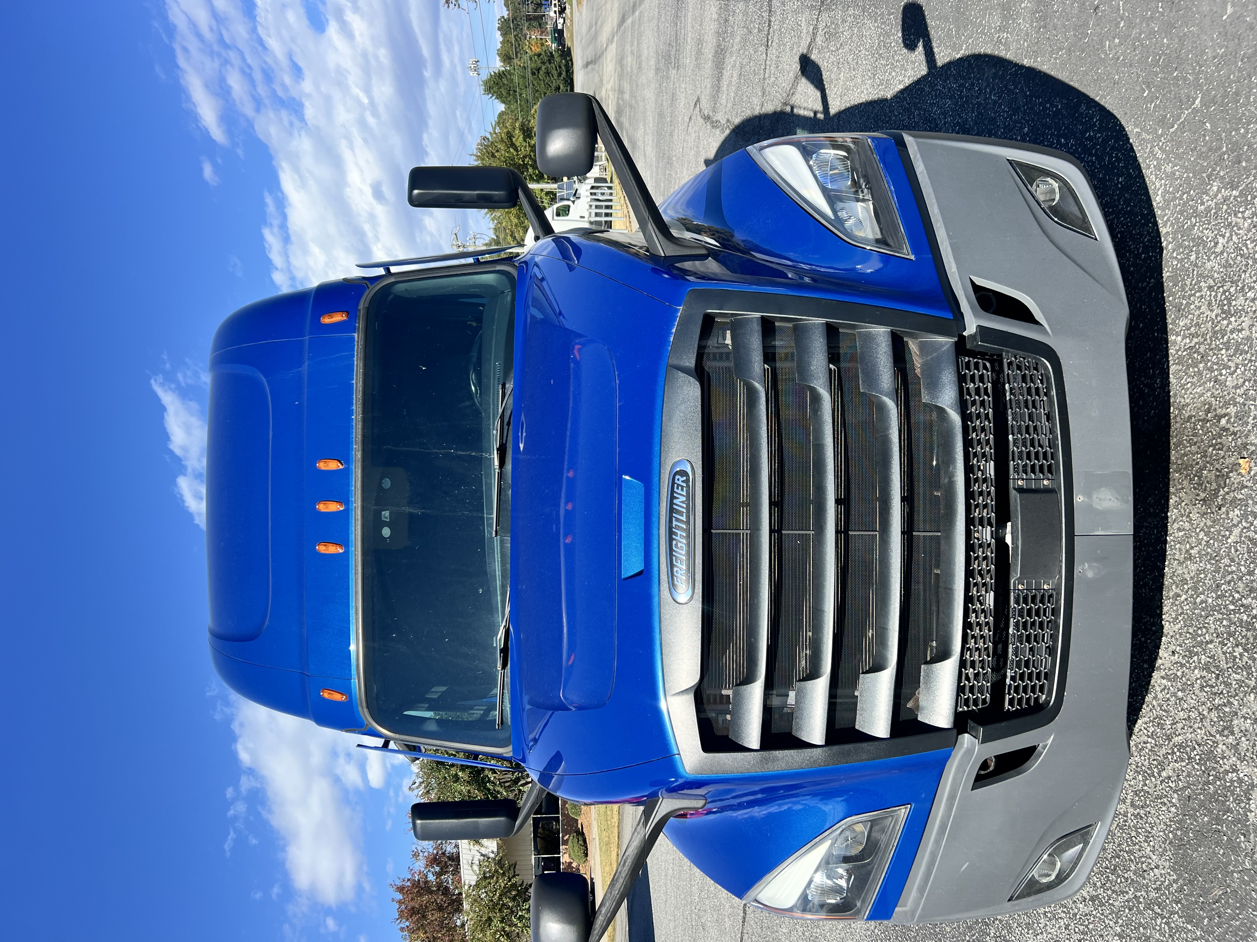 2021 FREIGHTLINER CASCADIA 126SLP - image 3