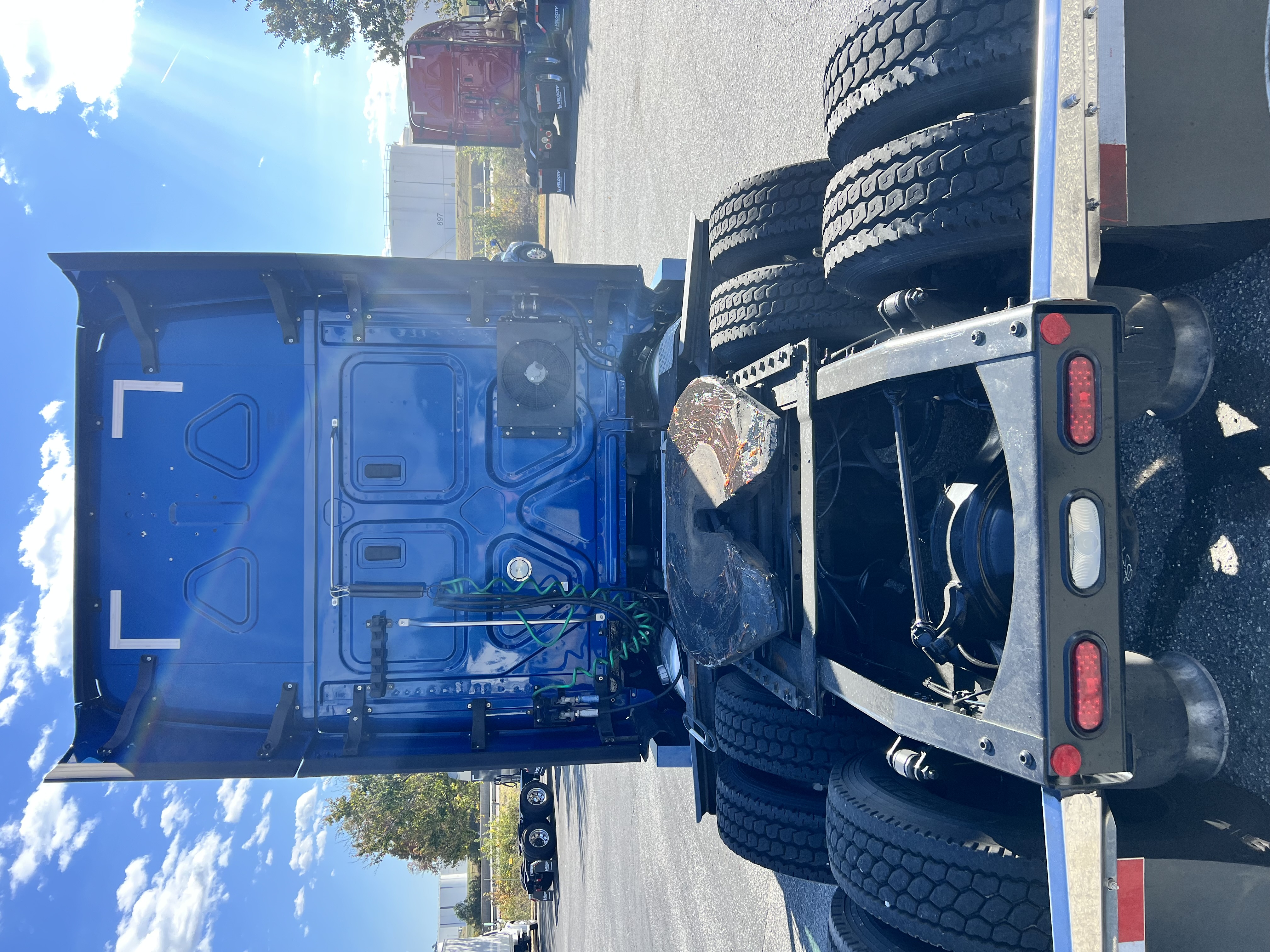 2021 FREIGHTLINER CASCADIA 126SLP - image 5