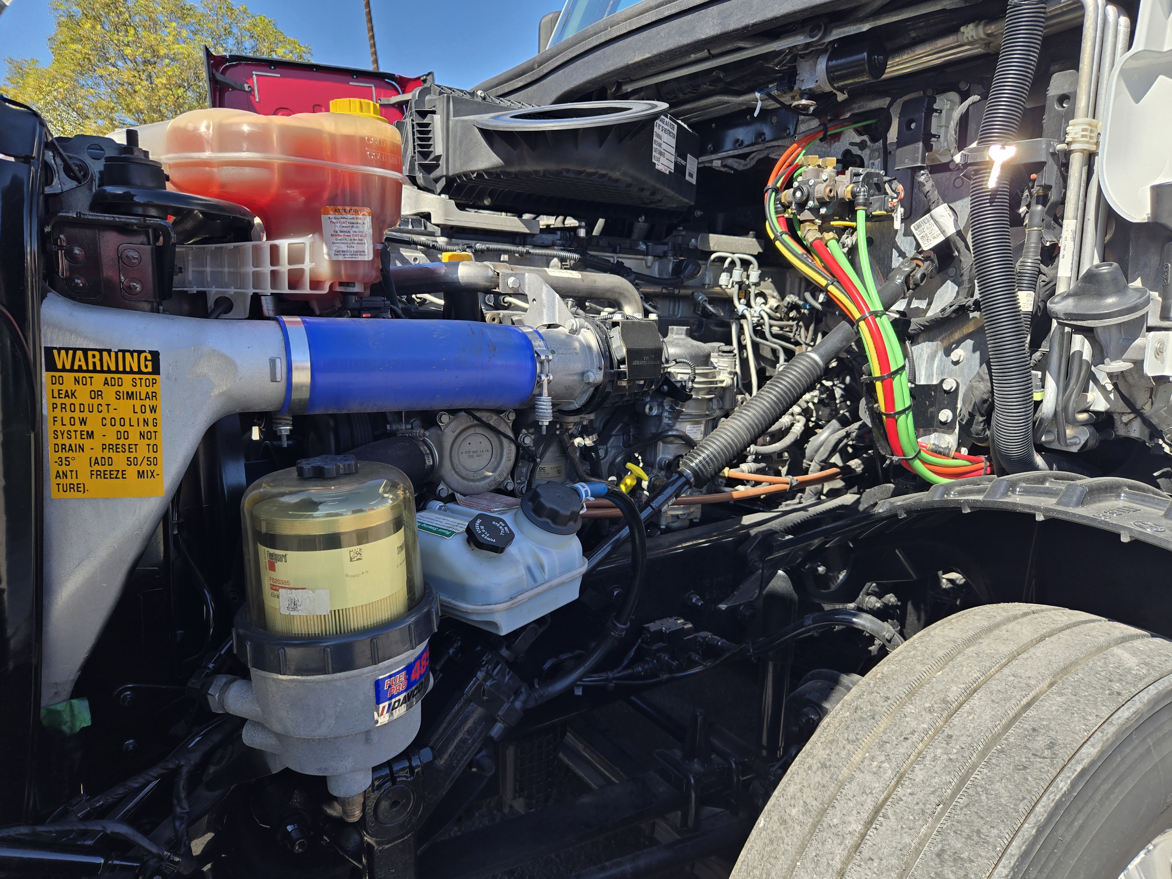 2020 FREIGHTLINER CASCADIA 126SLP - image 10