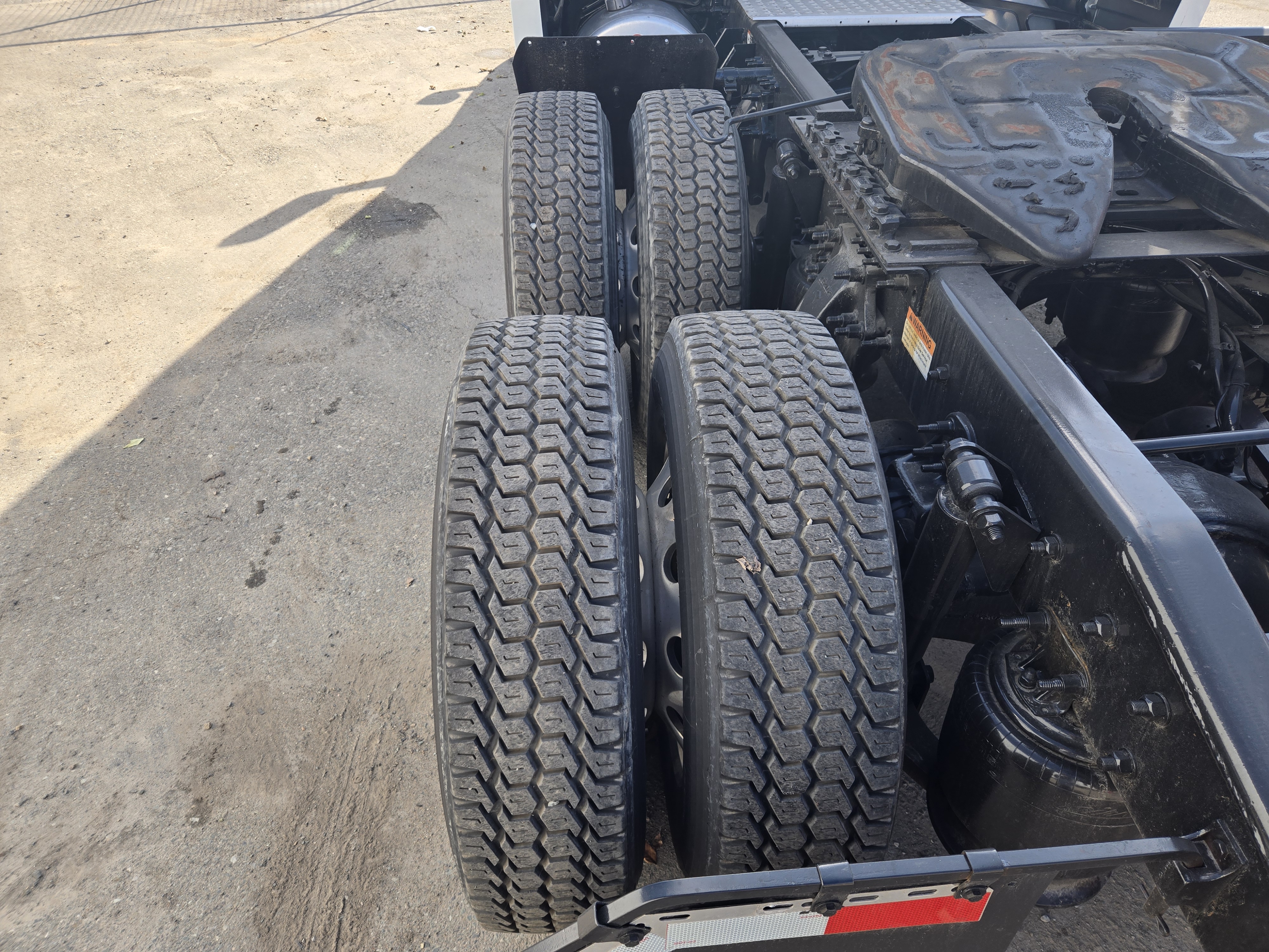 2020 FREIGHTLINER CASCADIA 126SLP - image 13