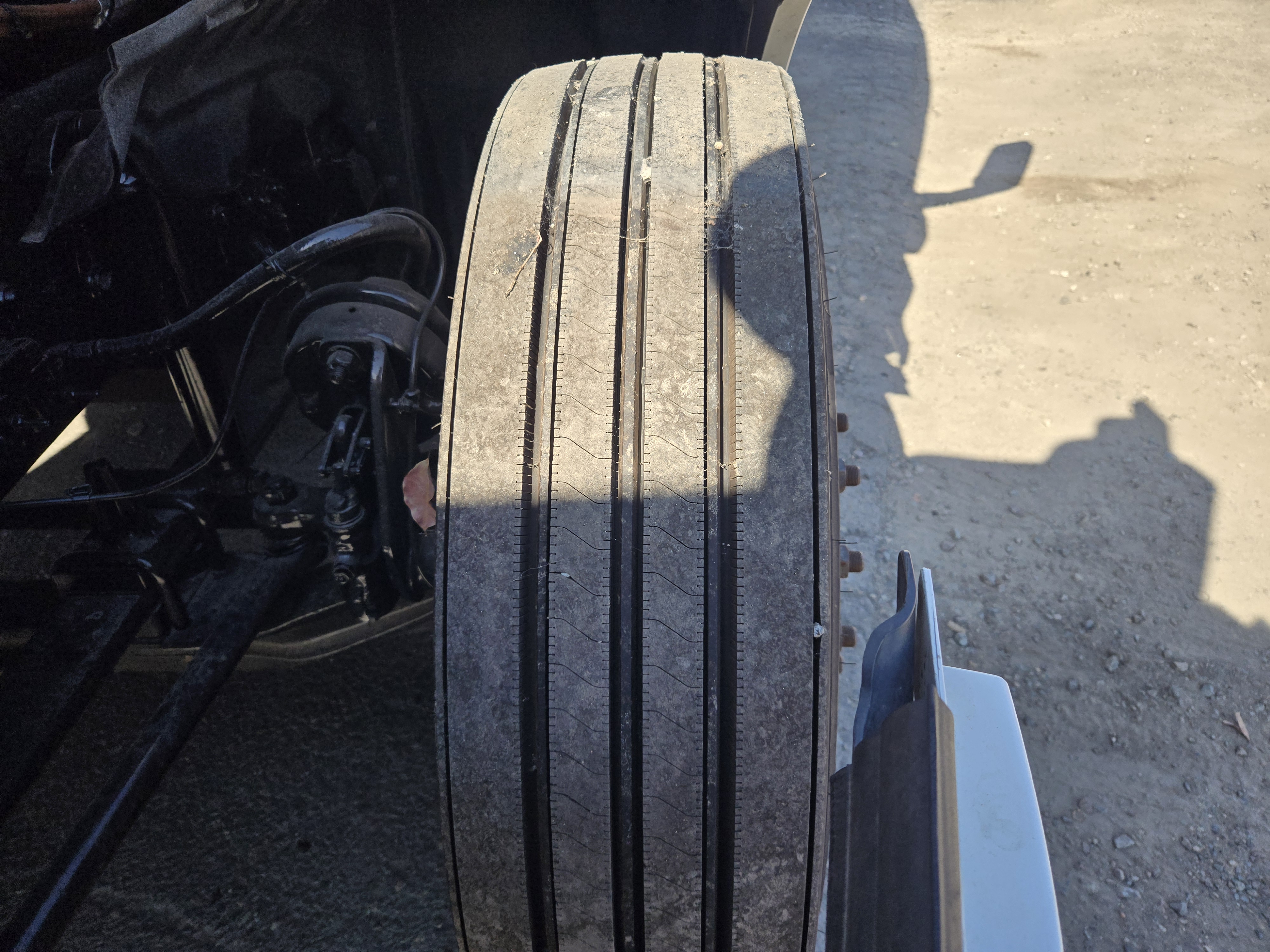 2020 FREIGHTLINER CASCADIA 126SLP - image 11