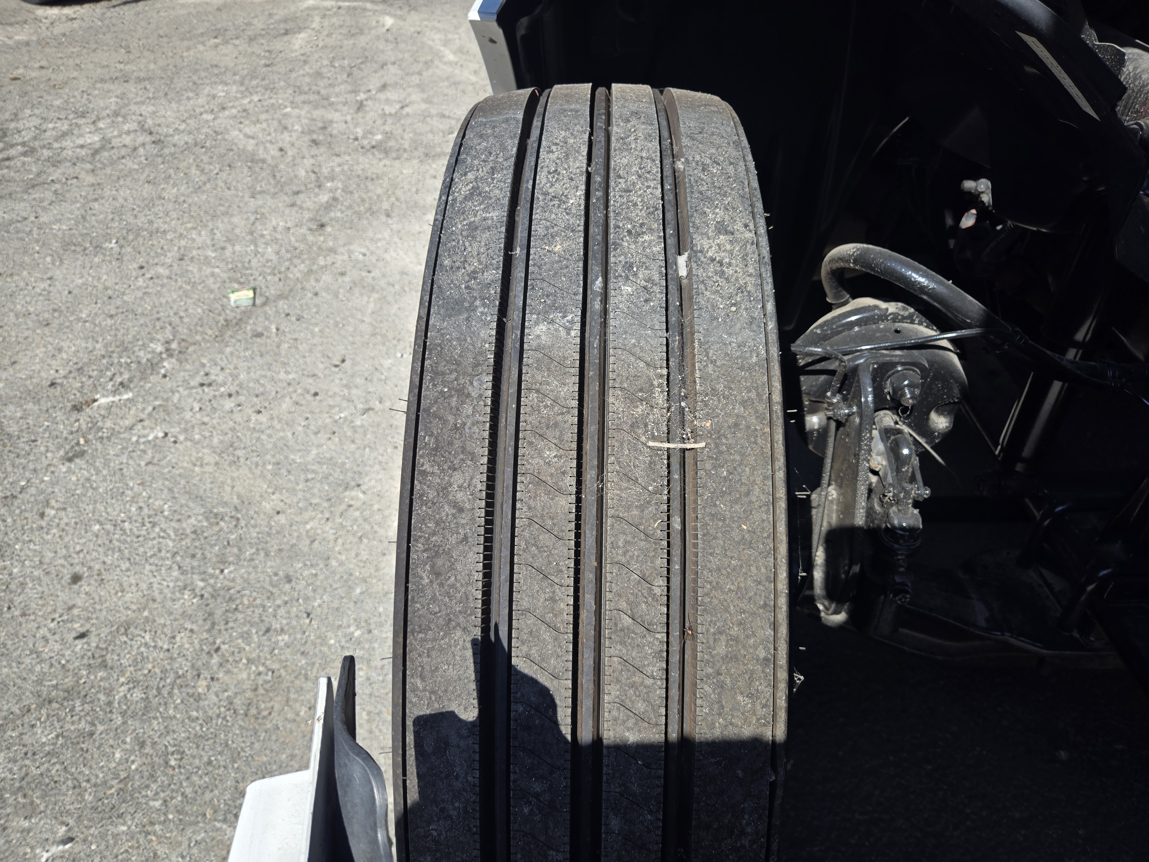 2020 FREIGHTLINER CASCADIA 126SLP - image 12