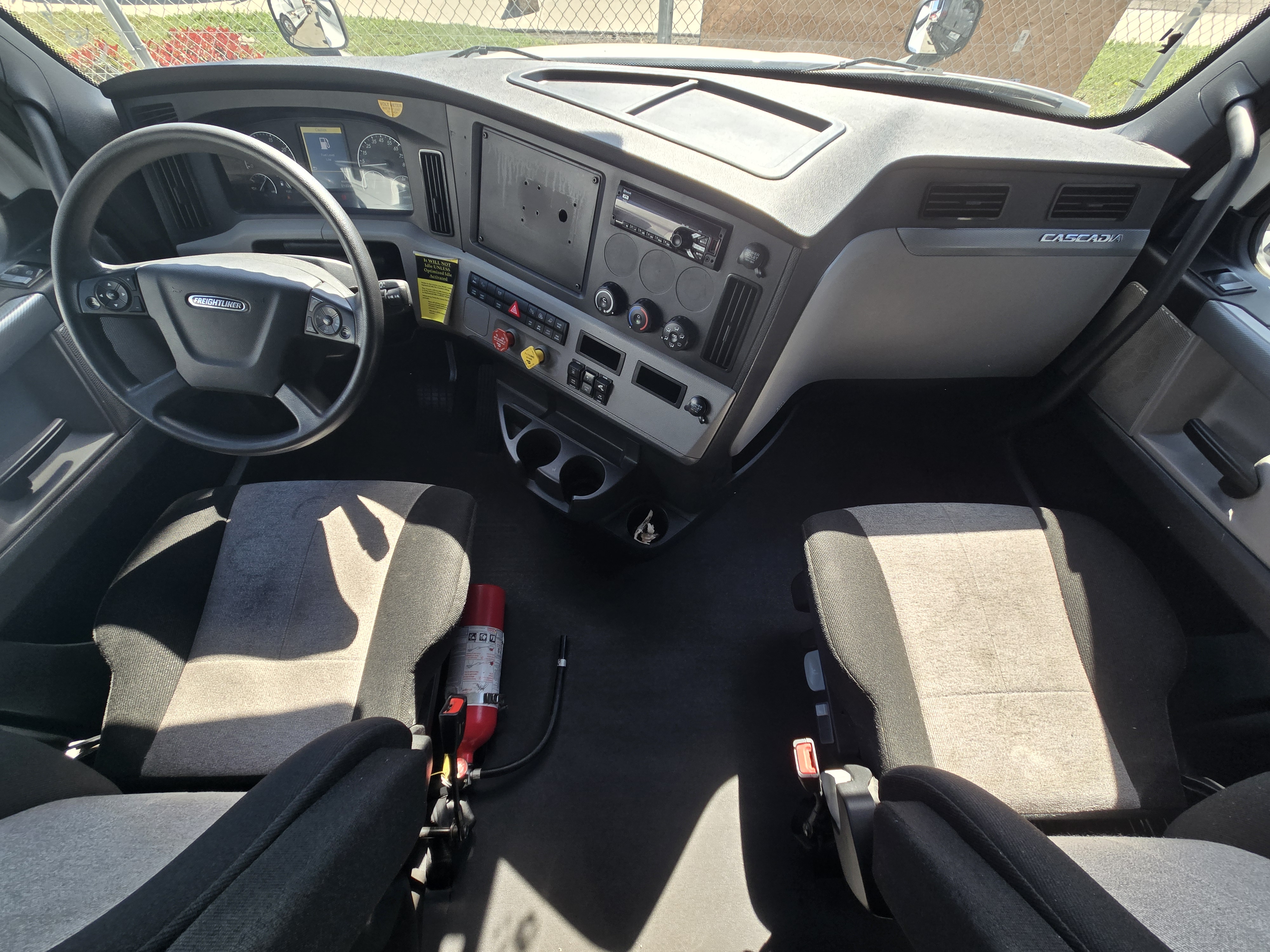 2020 FREIGHTLINER CASCADIA 126SLP - image 19