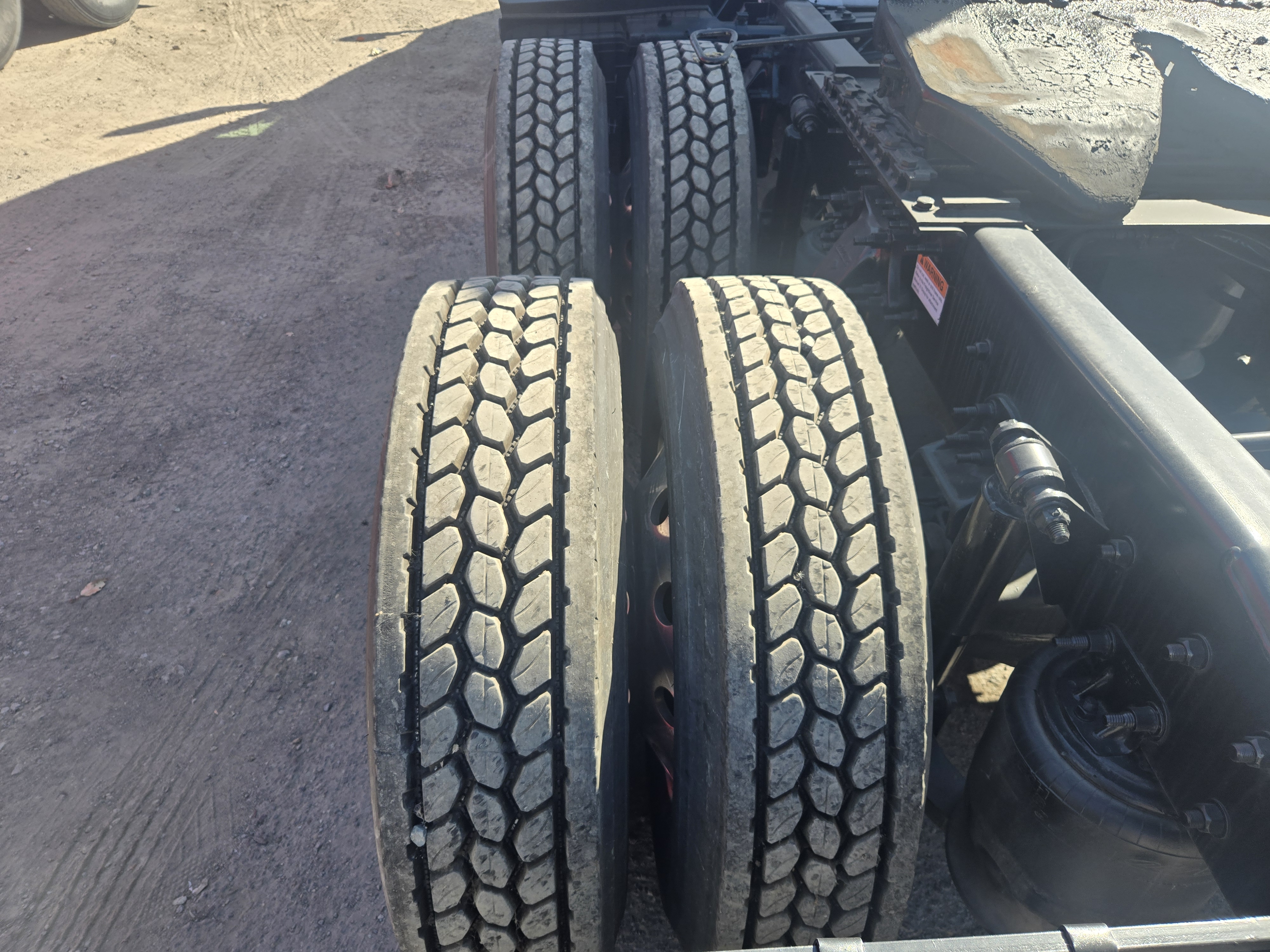 2020 FREIGHTLINER CASCADIA 126SLP - image 12