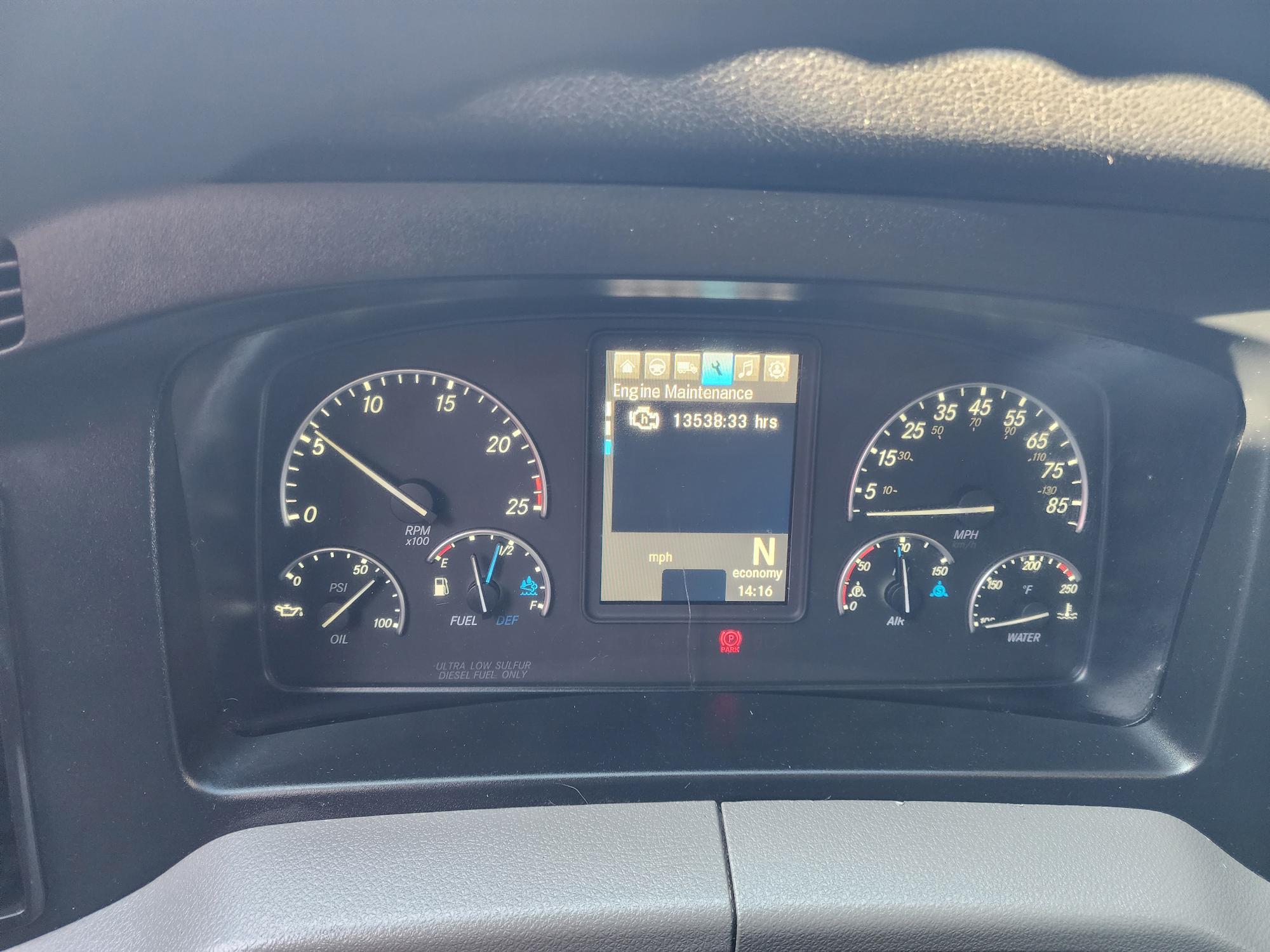 2020 FREIGHTLINER CASCADIA 126SLP - image 15