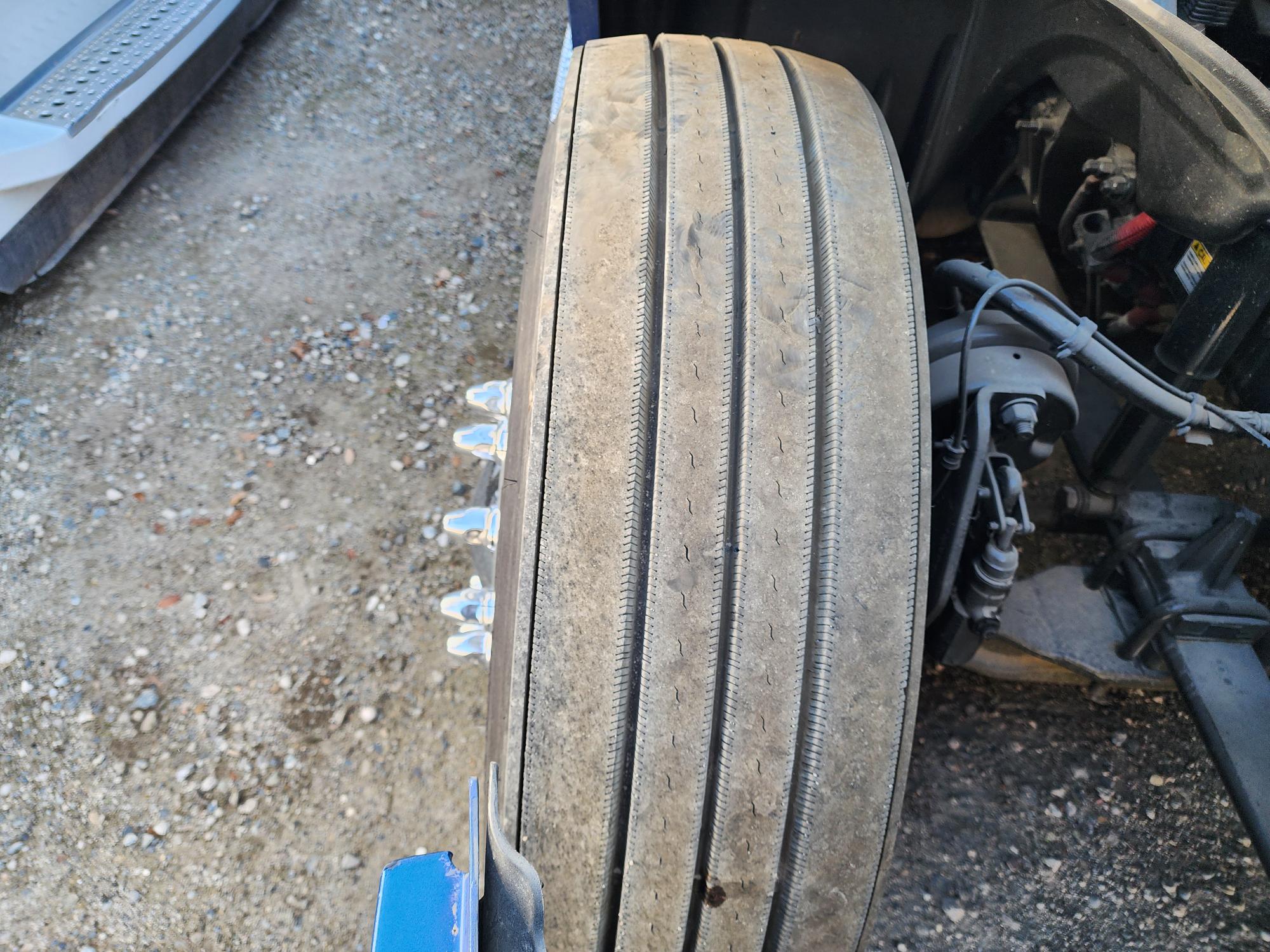 2020 FREIGHTLINER CASCADIA 126SLP - image 11