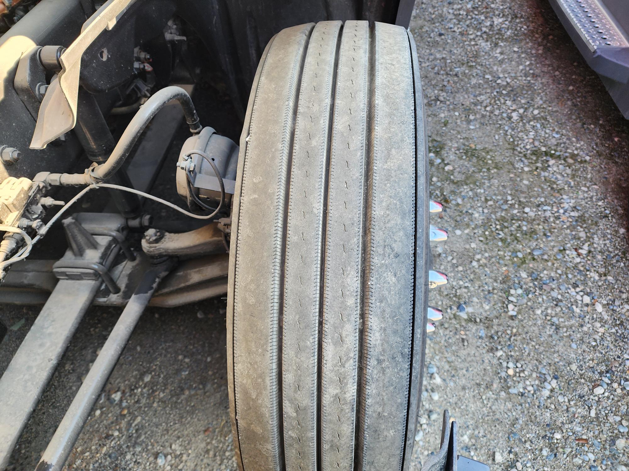 2020 FREIGHTLINER CASCADIA 126SLP - image 11