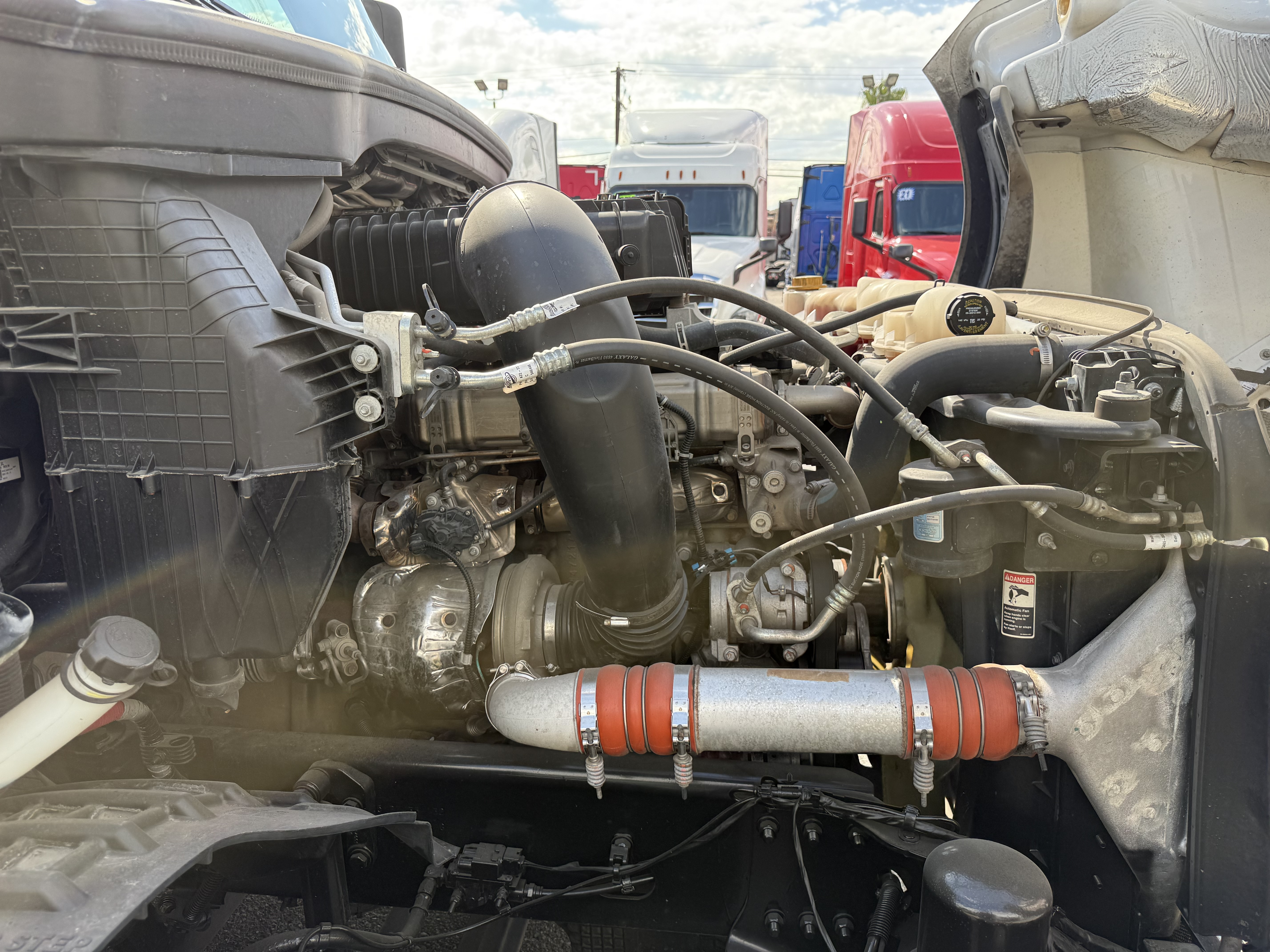 2023 FREIGHTLINER CASCADIA 126SLP - image 9