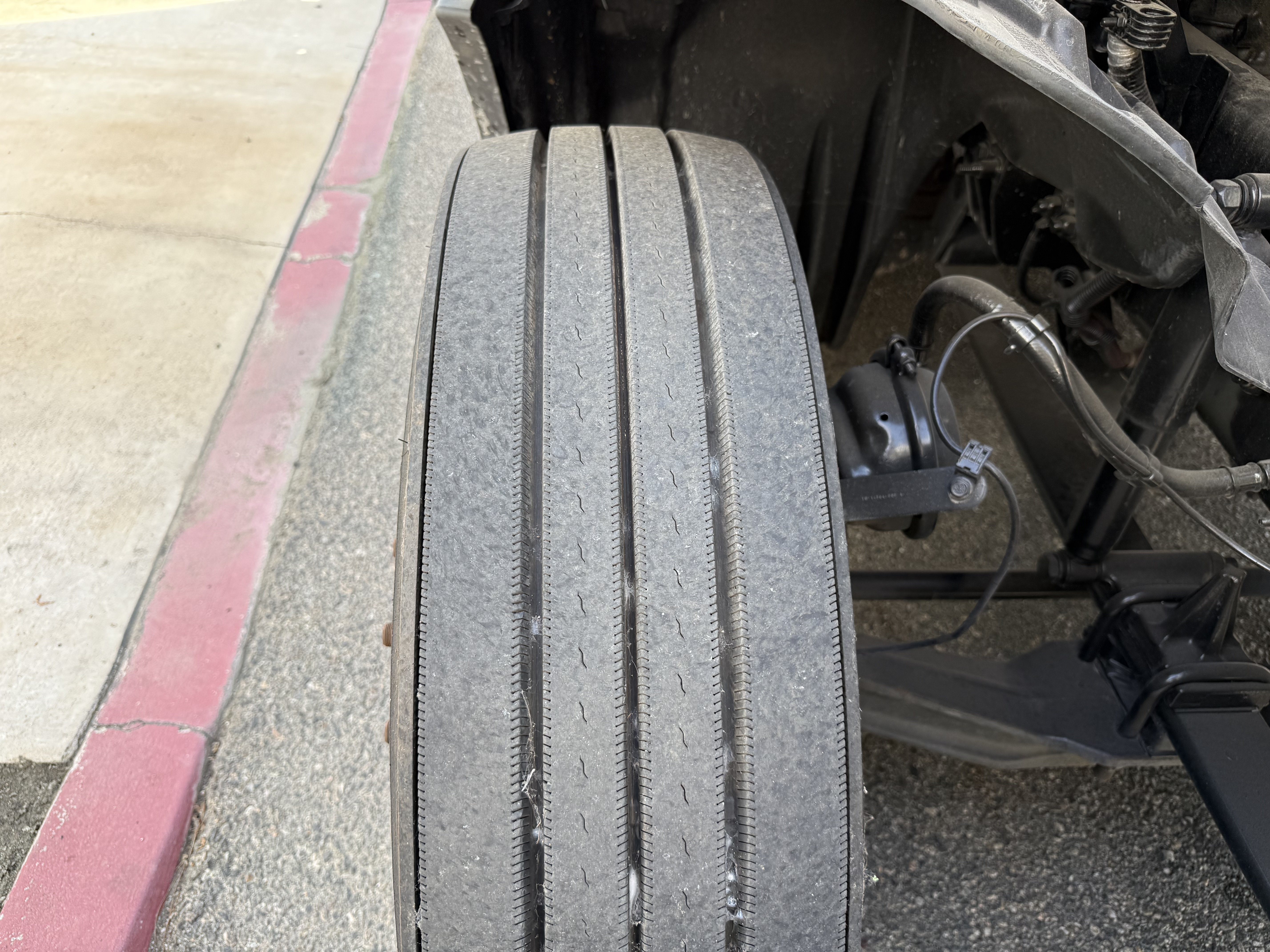 2023 FREIGHTLINER CASCADIA 126SLP - image 12