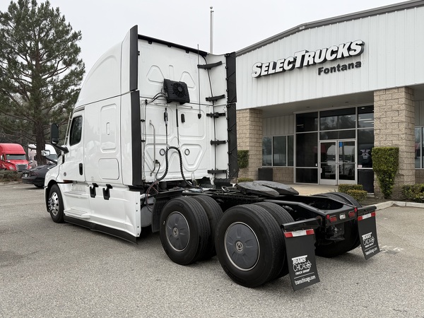 FREIGHTLINER CASCADIA 126SLP 2024