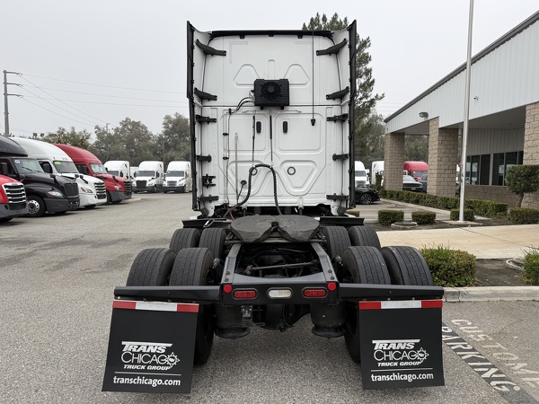 FREIGHTLINER CASCADIA 126SLP 2024