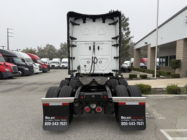 FREIGHTLINER CASCADIA 126SLP 2024