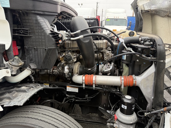 FREIGHTLINER CASCADIA 126SLP 2024