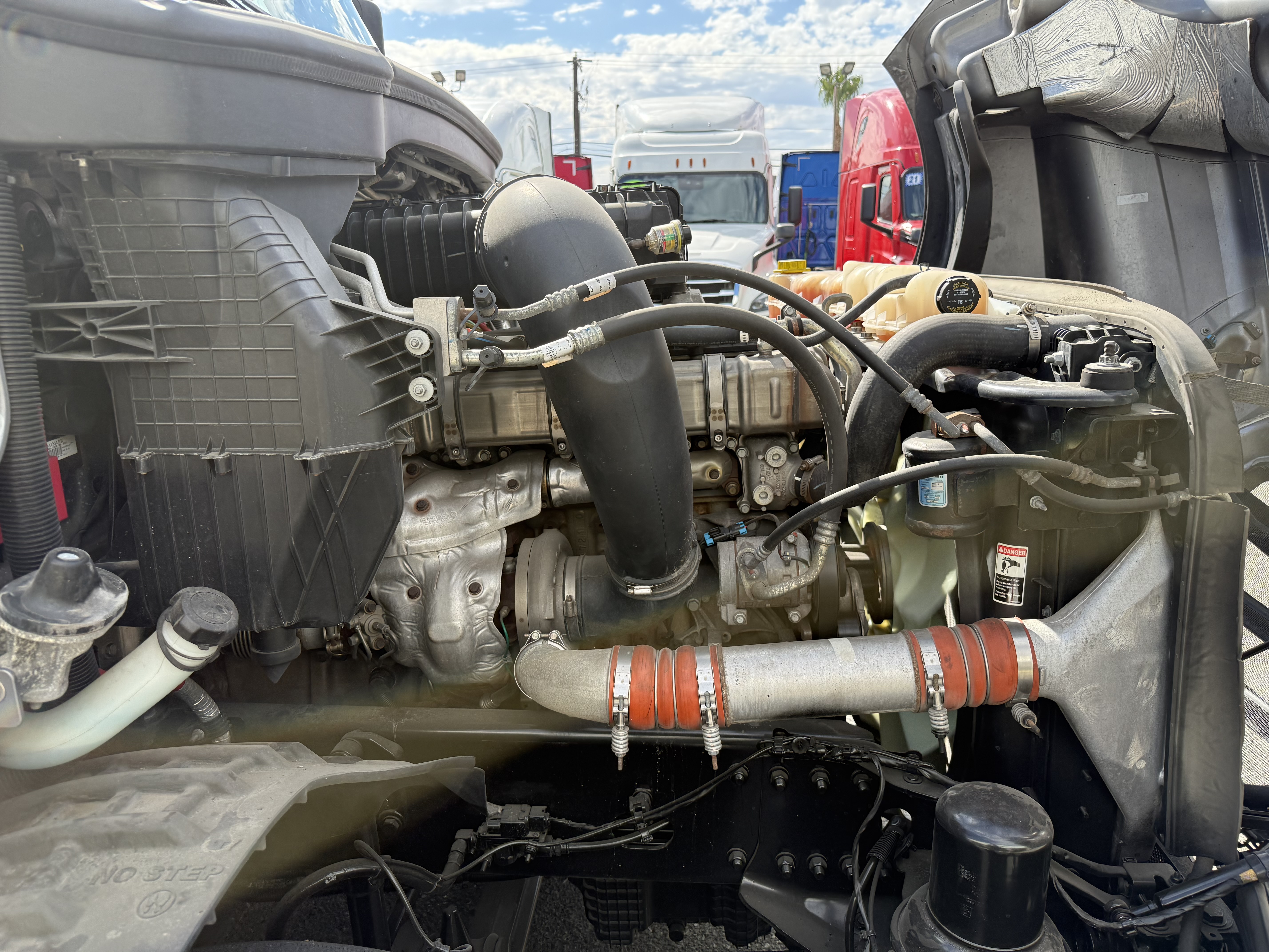 2021 FREIGHTLINER CASCADIA 126SLP - image 9