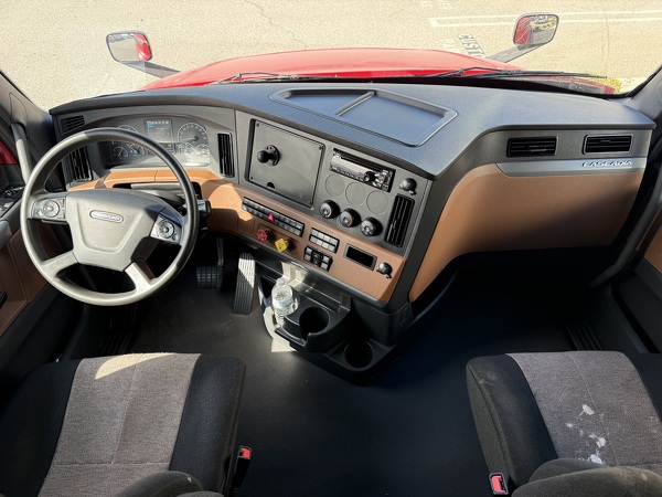 FREIGHTLINER CASCADIA 126SLP 2021