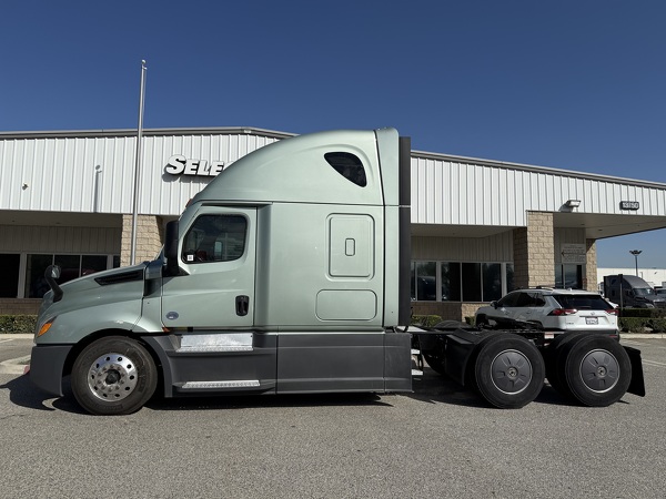 FREIGHTLINER CASCADIA 126SLP 2022