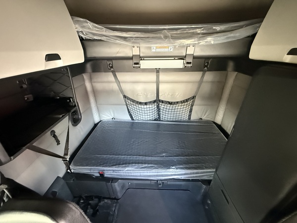 FREIGHTLINER CASCADIA 126SLP 2022