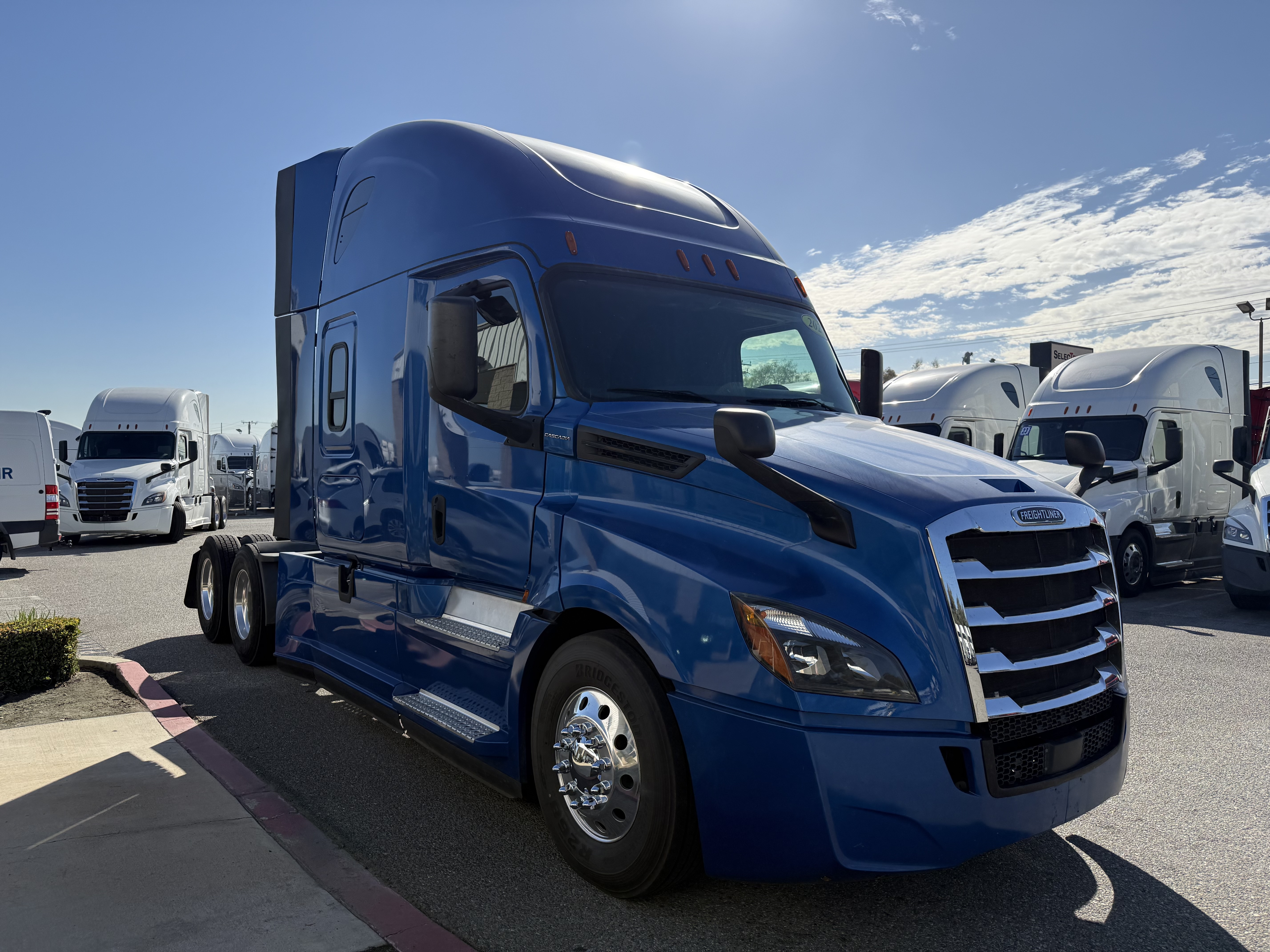 2020 FREIGHTLINER CASCADIA 126SLP - image 8