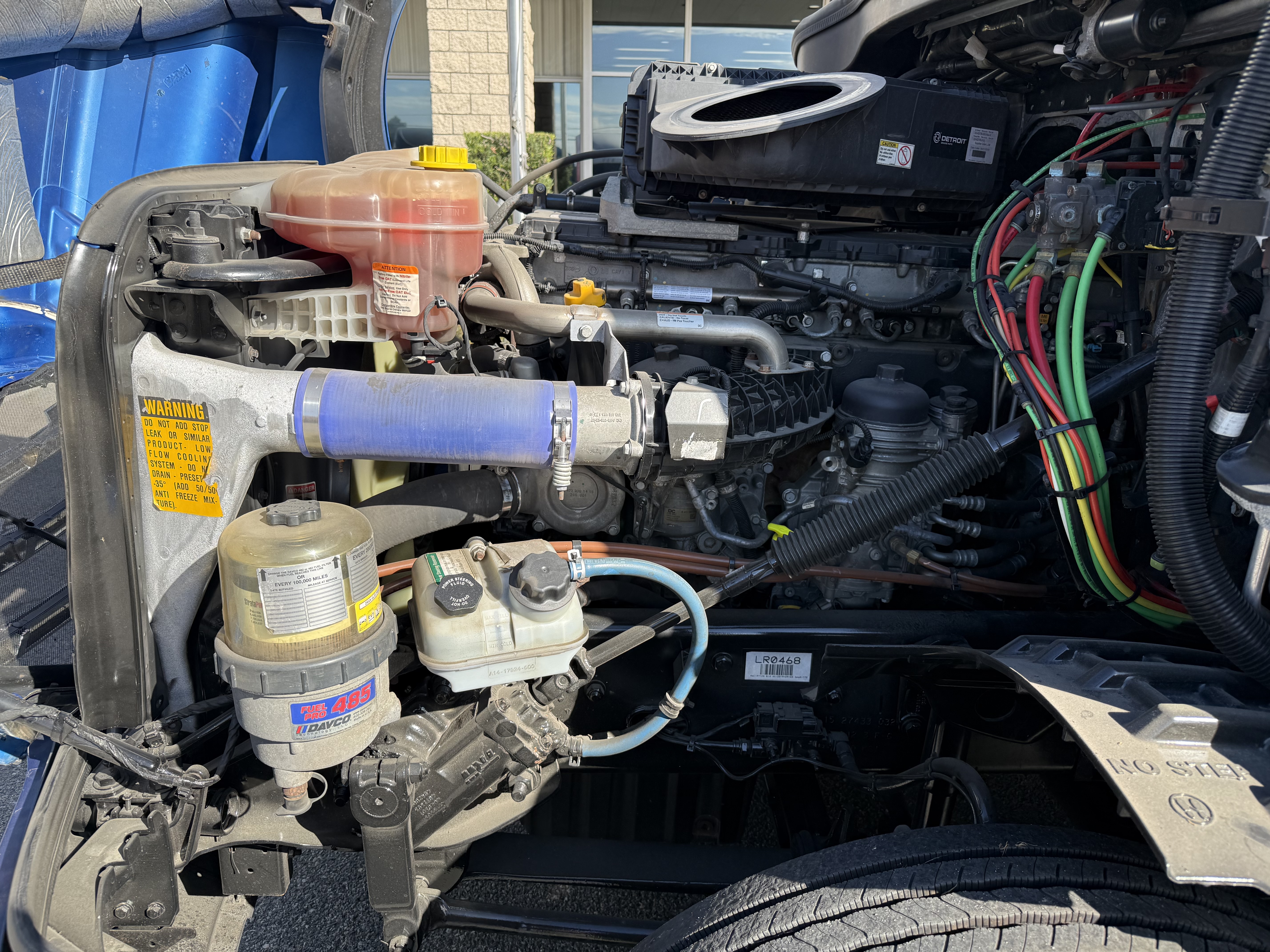 2020 FREIGHTLINER CASCADIA 126SLP - image 9