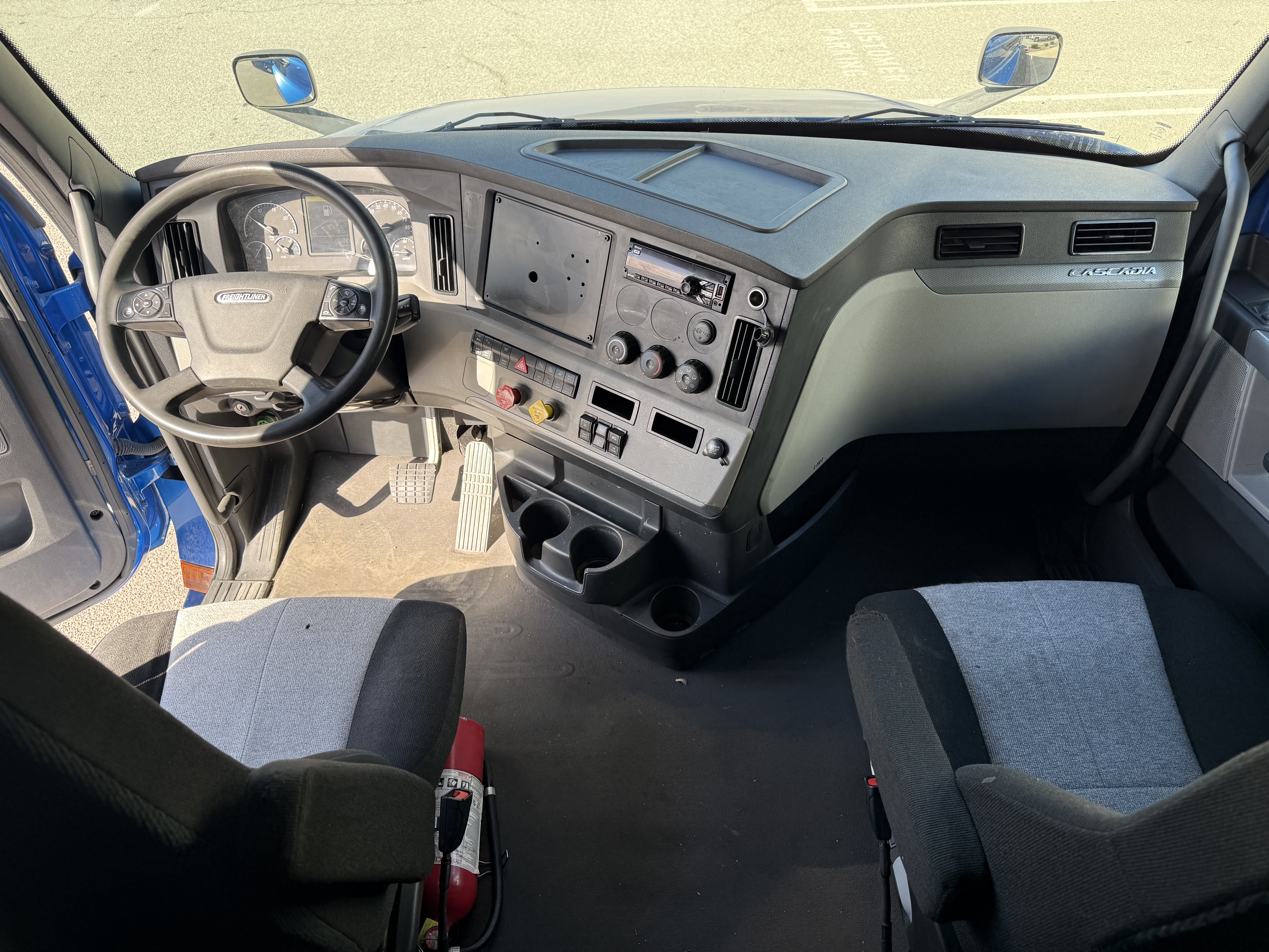 2020 FREIGHTLINER CASCADIA 126SLP - image 16