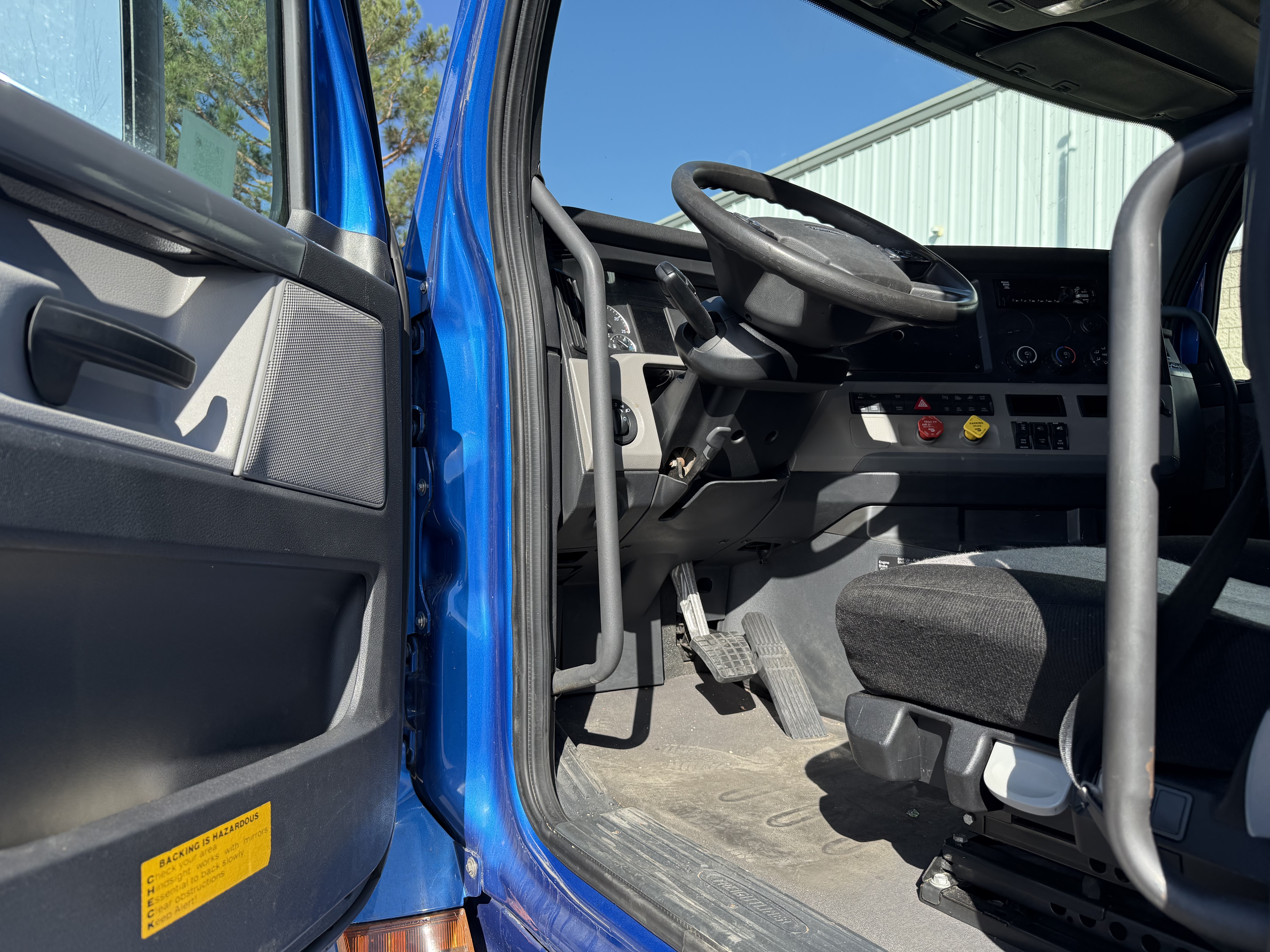 2020 FREIGHTLINER CASCADIA 126SLP - image 18