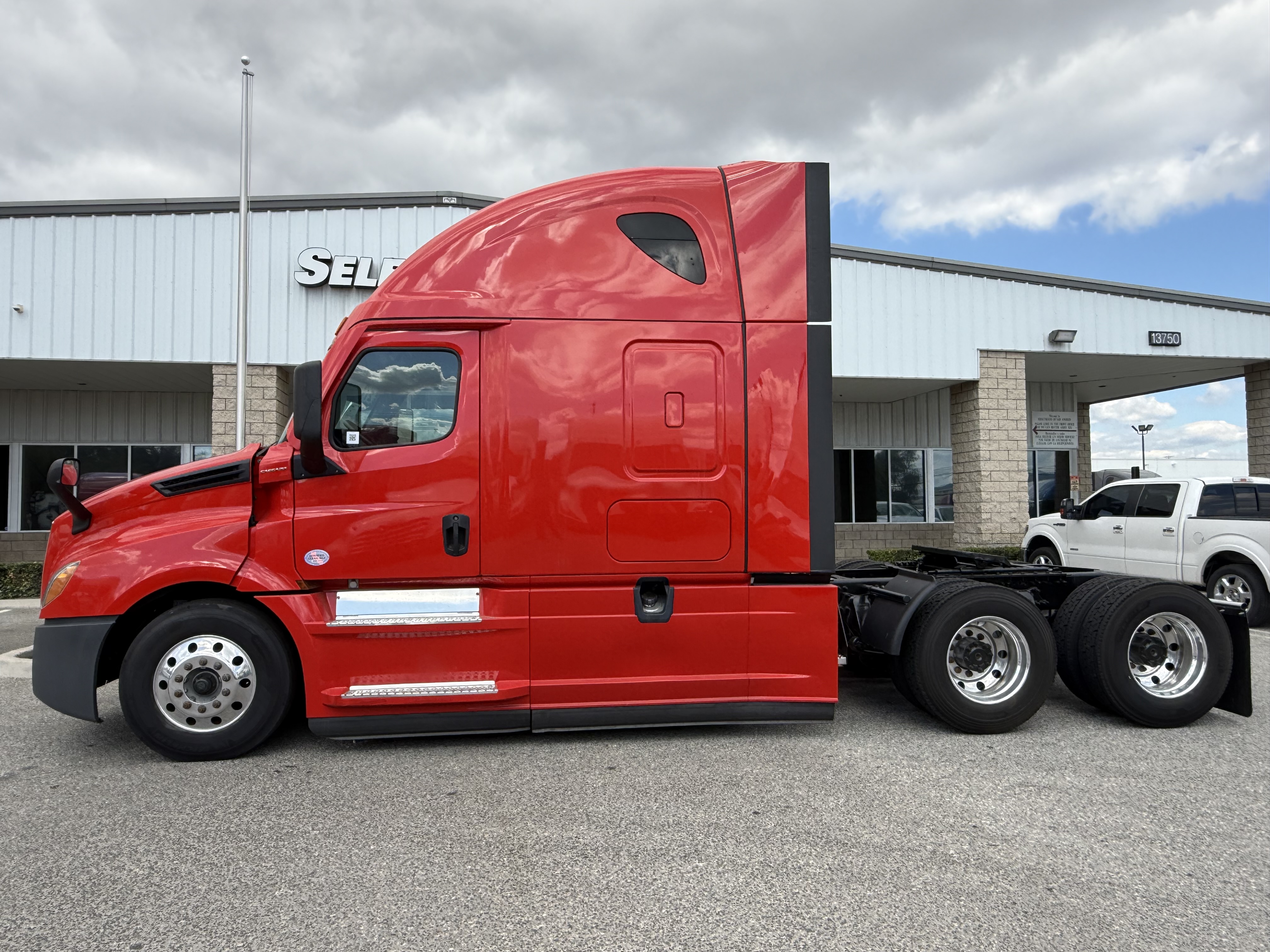 2021 FREIGHTLINER CASCADIA 126SLP - image 3