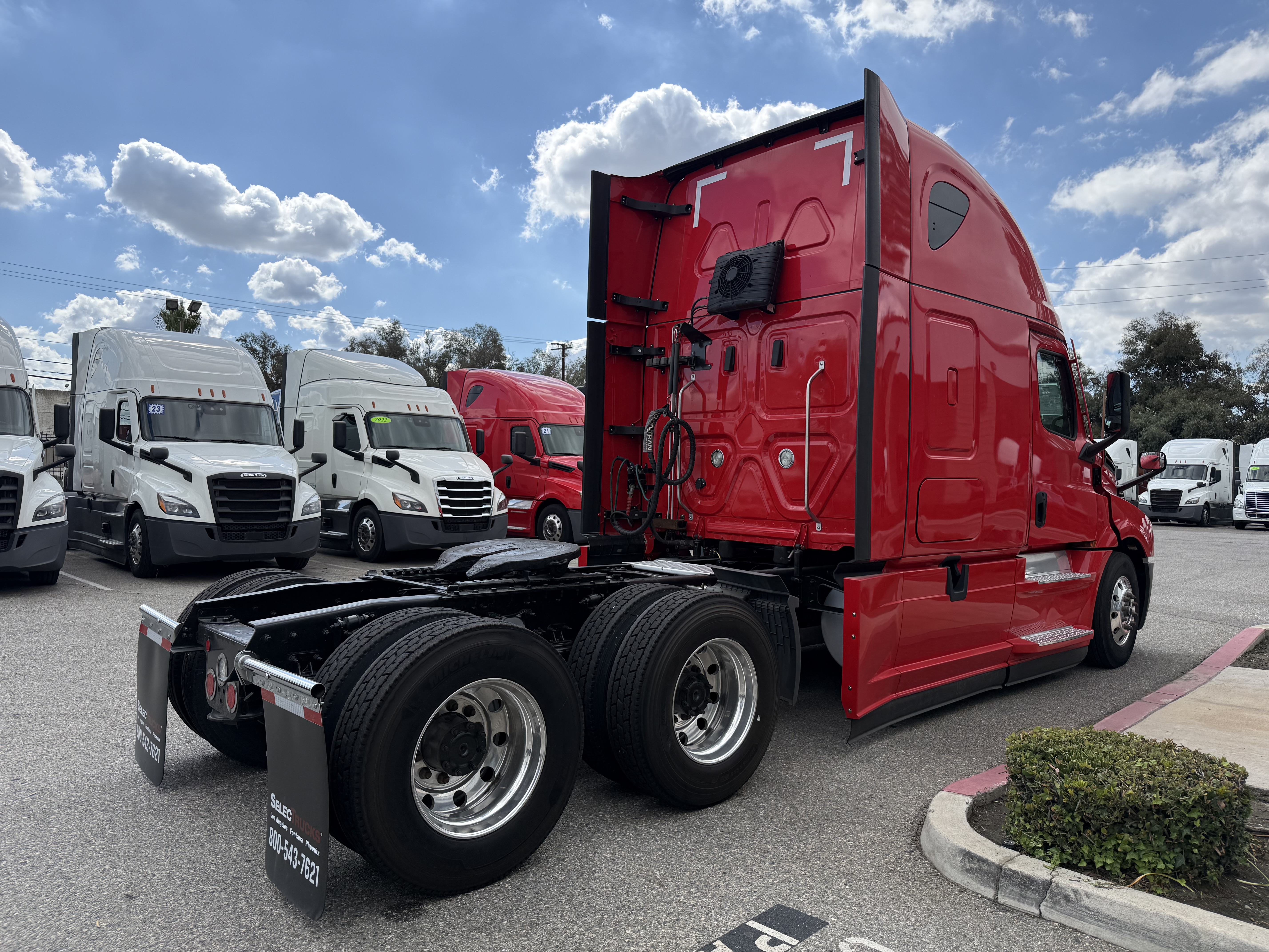 2021 FREIGHTLINER CASCADIA 126SLP - image 7